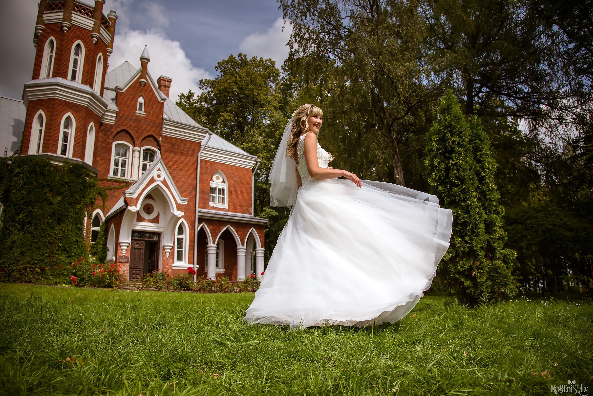 Ольга и Вадим. Фотограф Ромуальд Рубенис и Артемий Сташанс