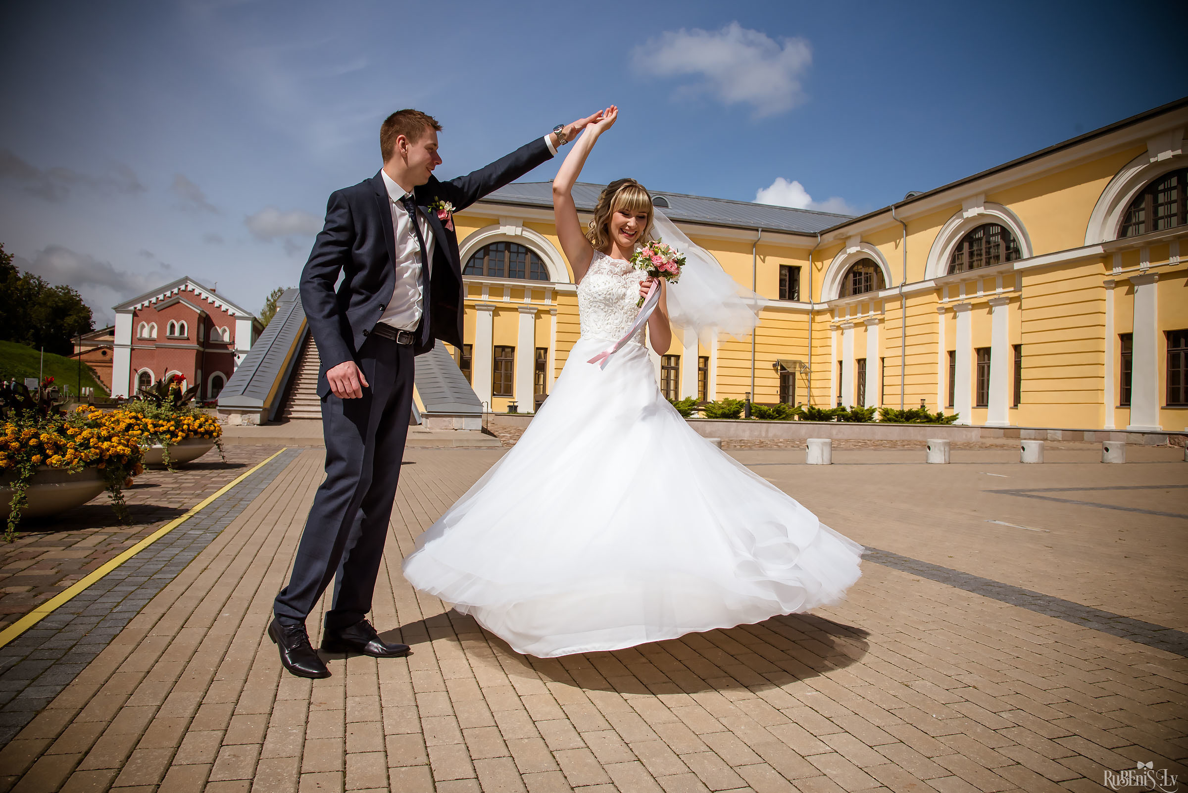 Ольга и Вадим. Фотограф Ромуальд Рубенис и Артемий Сташанс