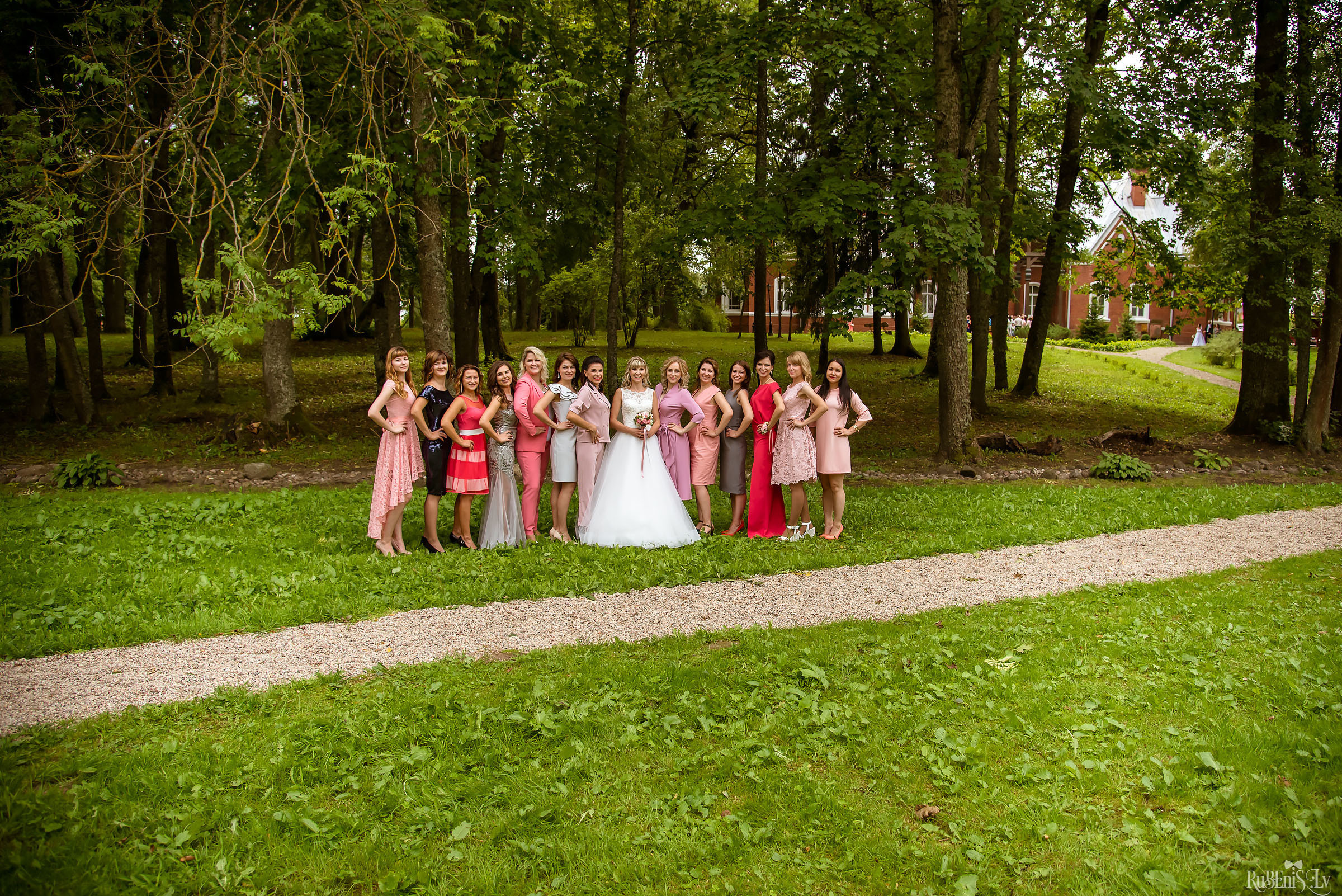 Ольга и Вадим. Фотограф Ромуальд Рубенис и Артемий Сташанс