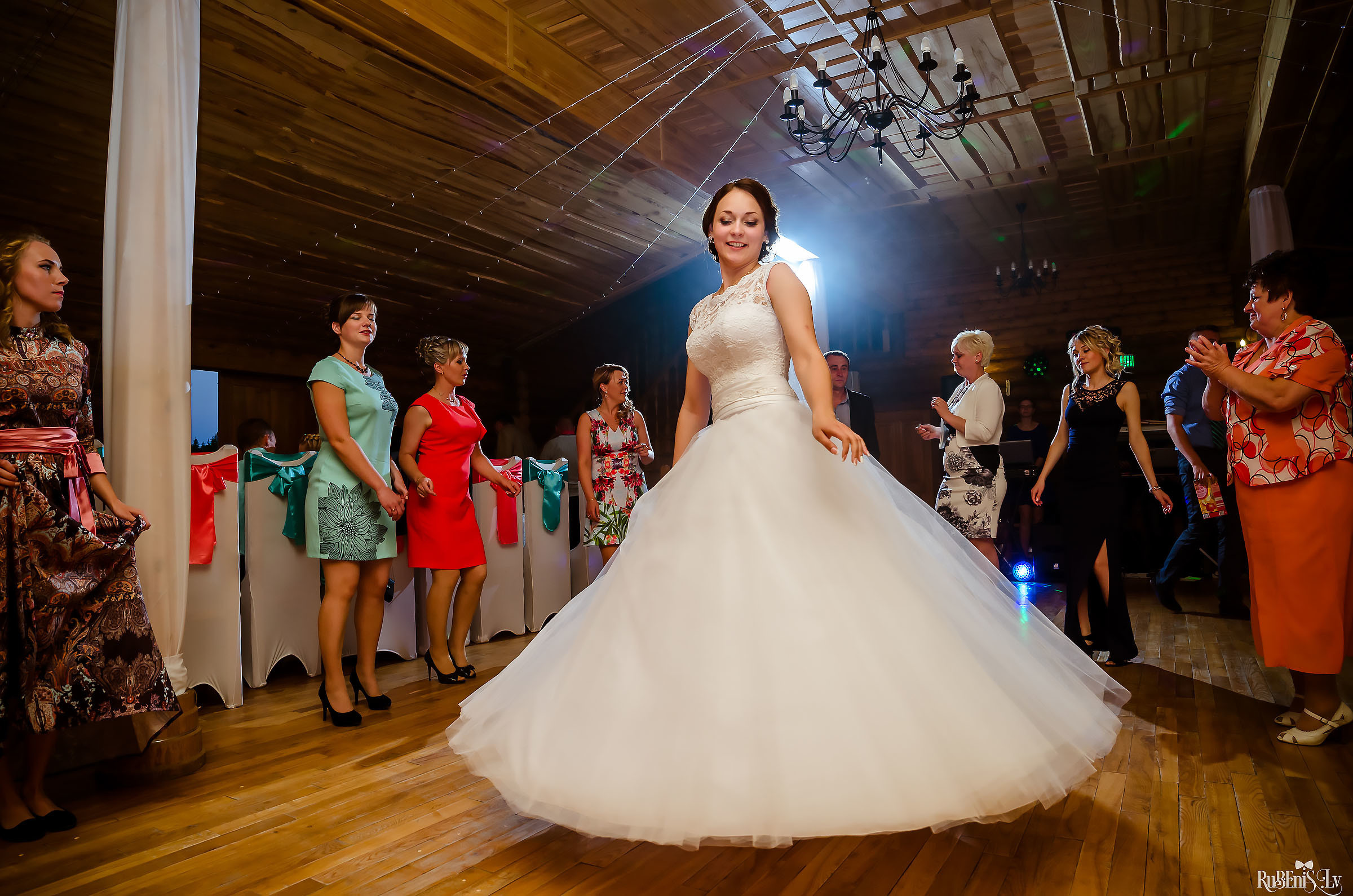 Julija un Edgars. Fotogrāfs Romualds Rubenis un Artemijs Stašāns