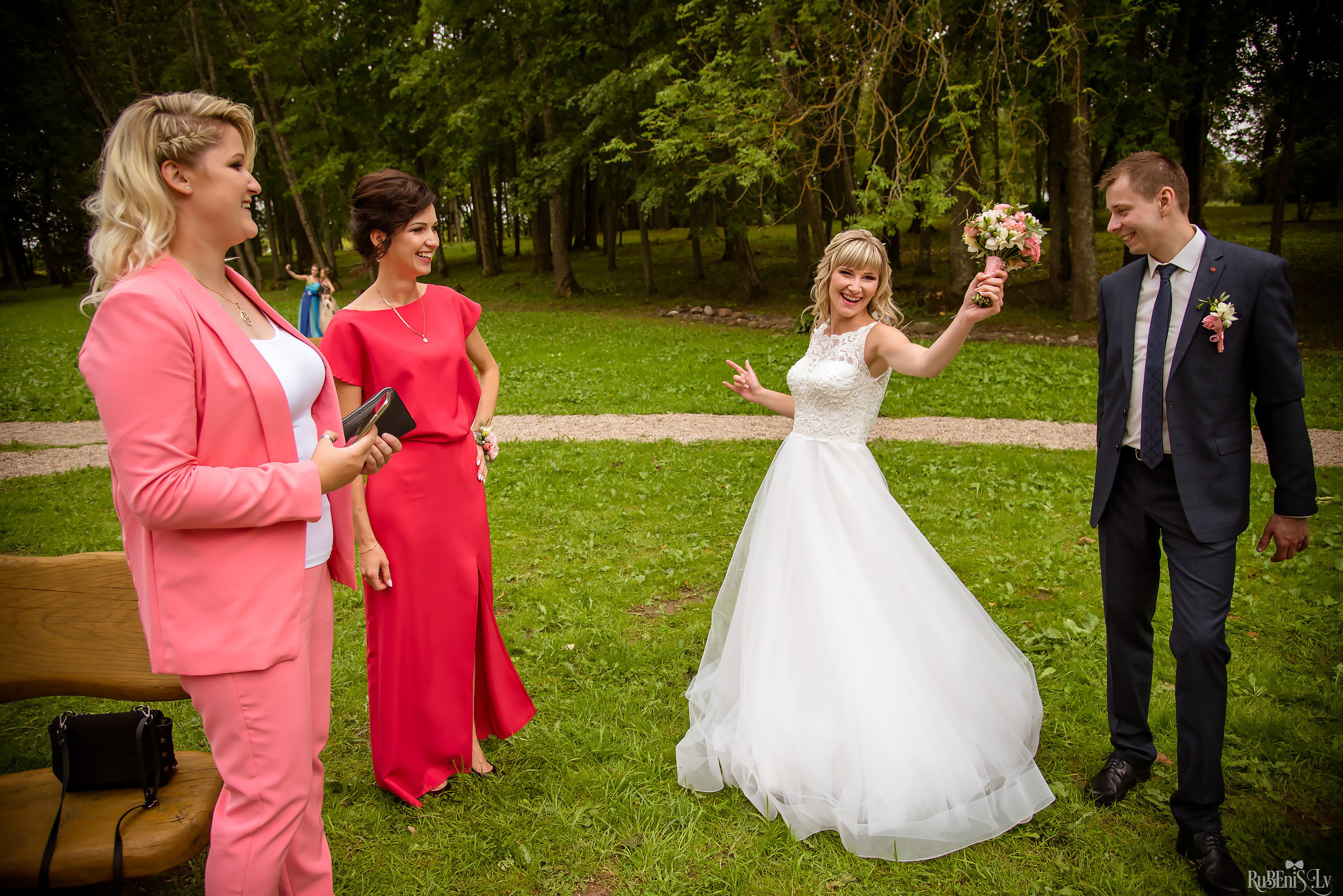 Ольга и Вадим. Фотограф Ромуальд Рубенис и Артемий Сташанс