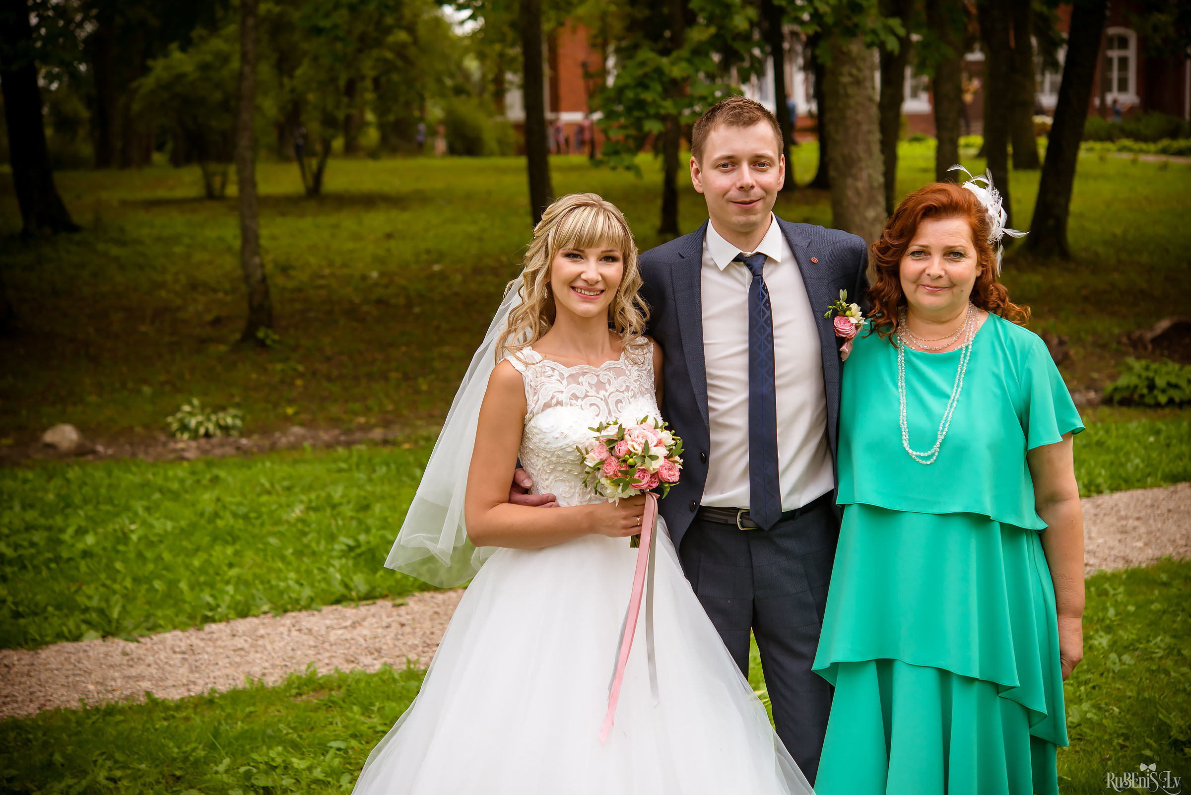 Ольга и Вадим. Фотограф Ромуальд Рубенис и Артемий Сташанс