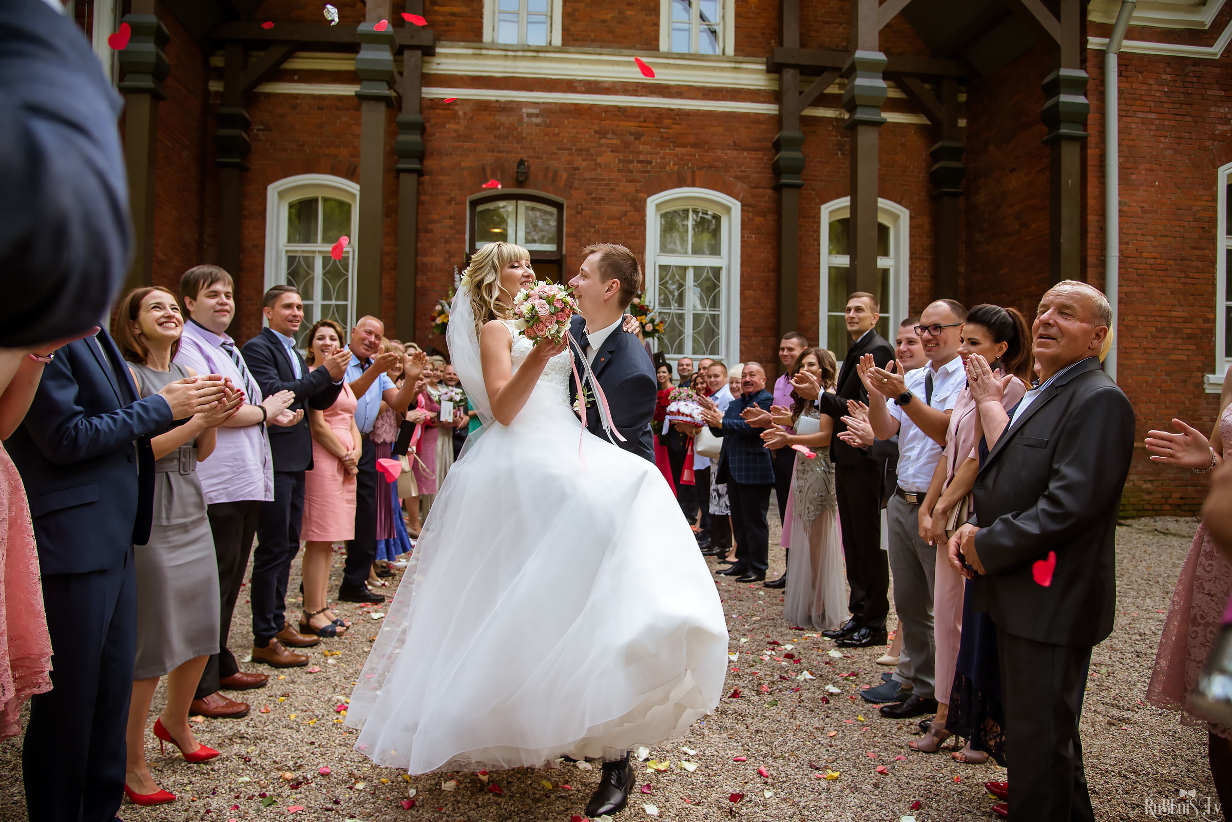 Ольга и Вадим. Фотограф Ромуальд Рубенис и Артемий Сташанс