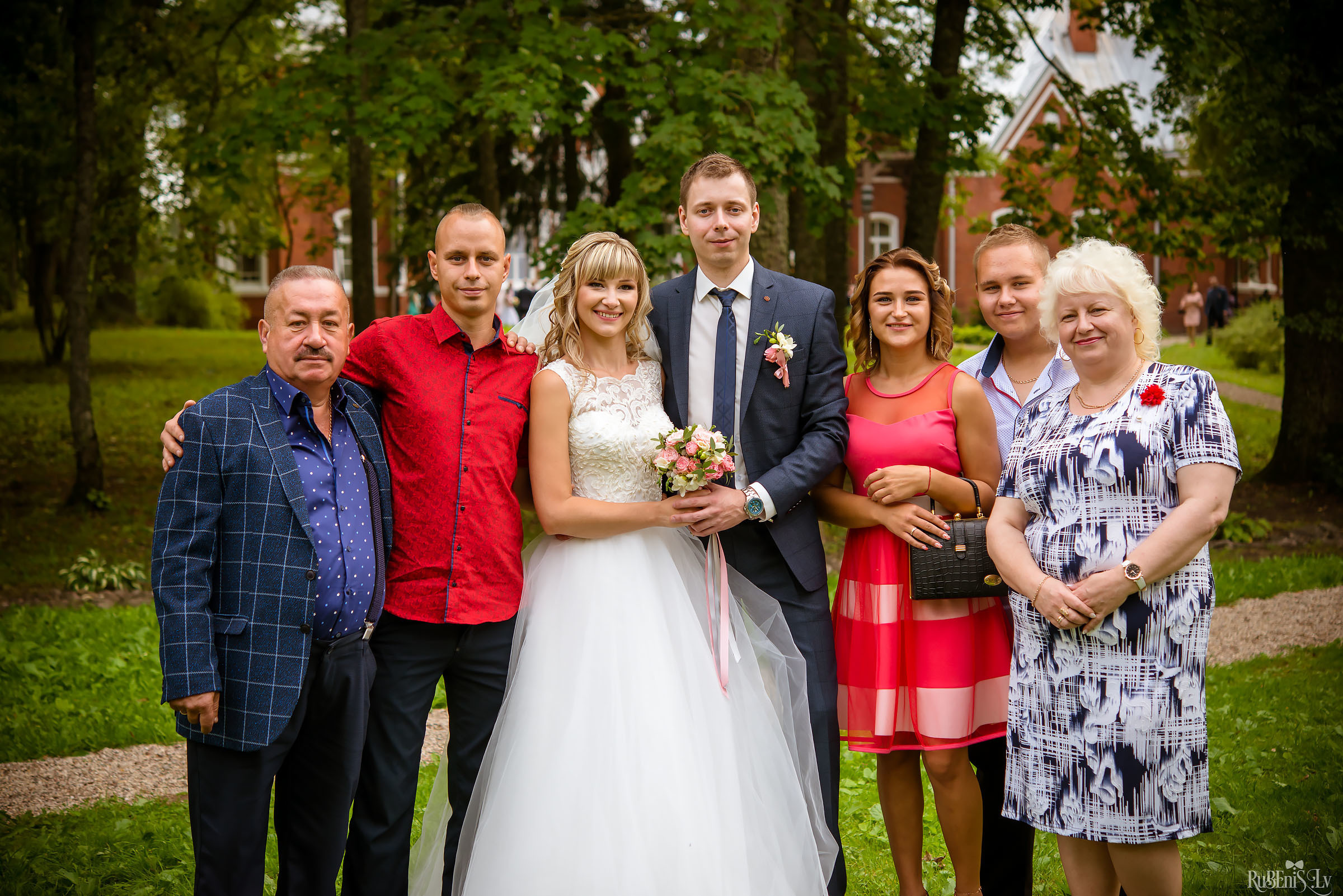 Ольга и Вадим. Фотограф Ромуальд Рубенис и Артемий Сташанс