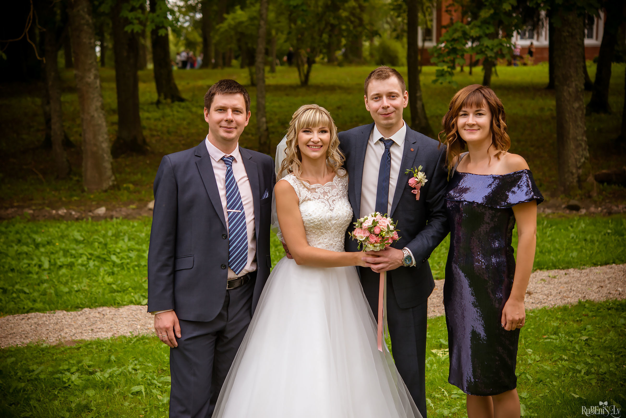 Ольга и Вадим. Фотограф Ромуальд Рубенис и Артемий Сташанс