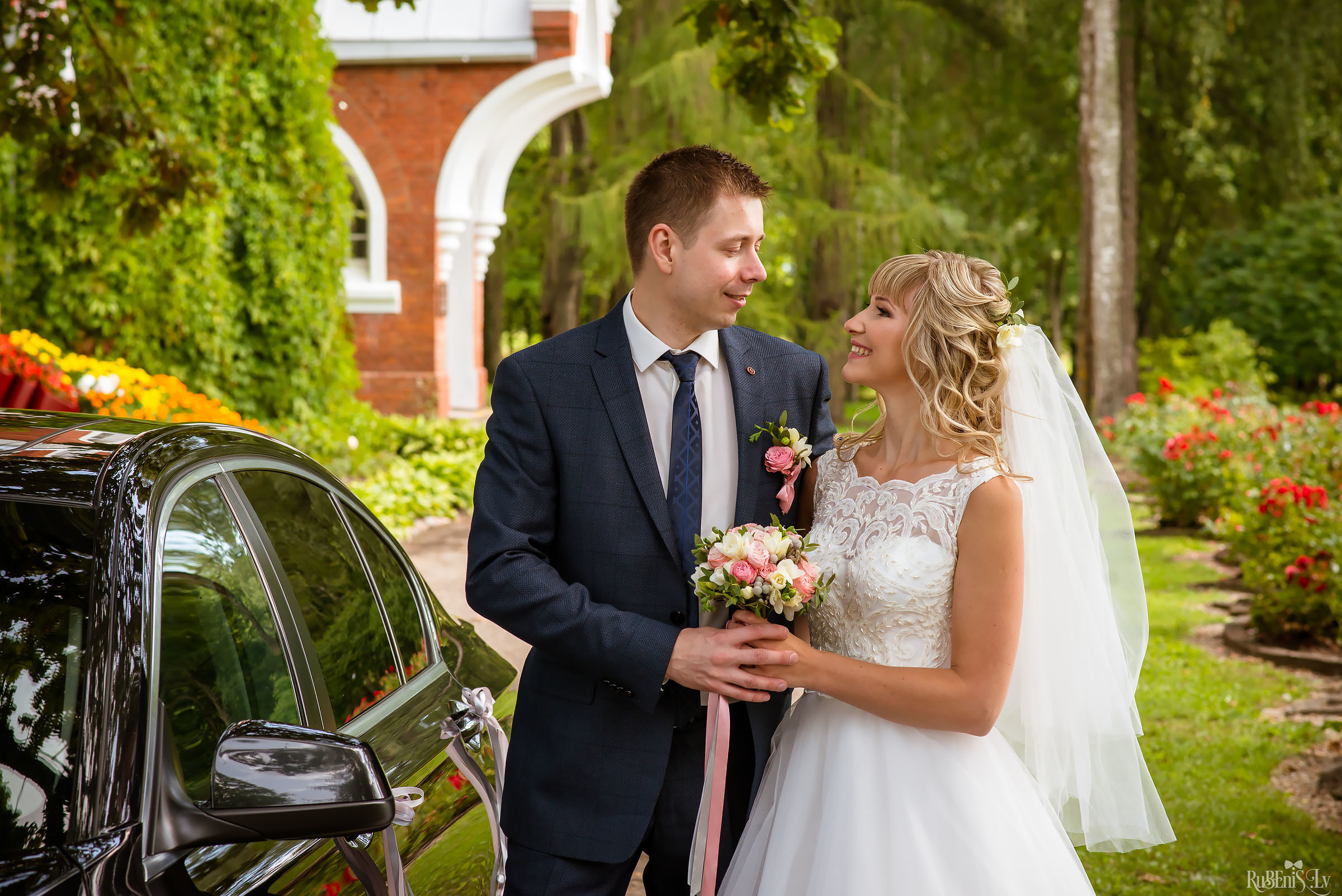 Ольга и Вадим. Фотограф Ромуальд Рубенис и Артемий Сташанс