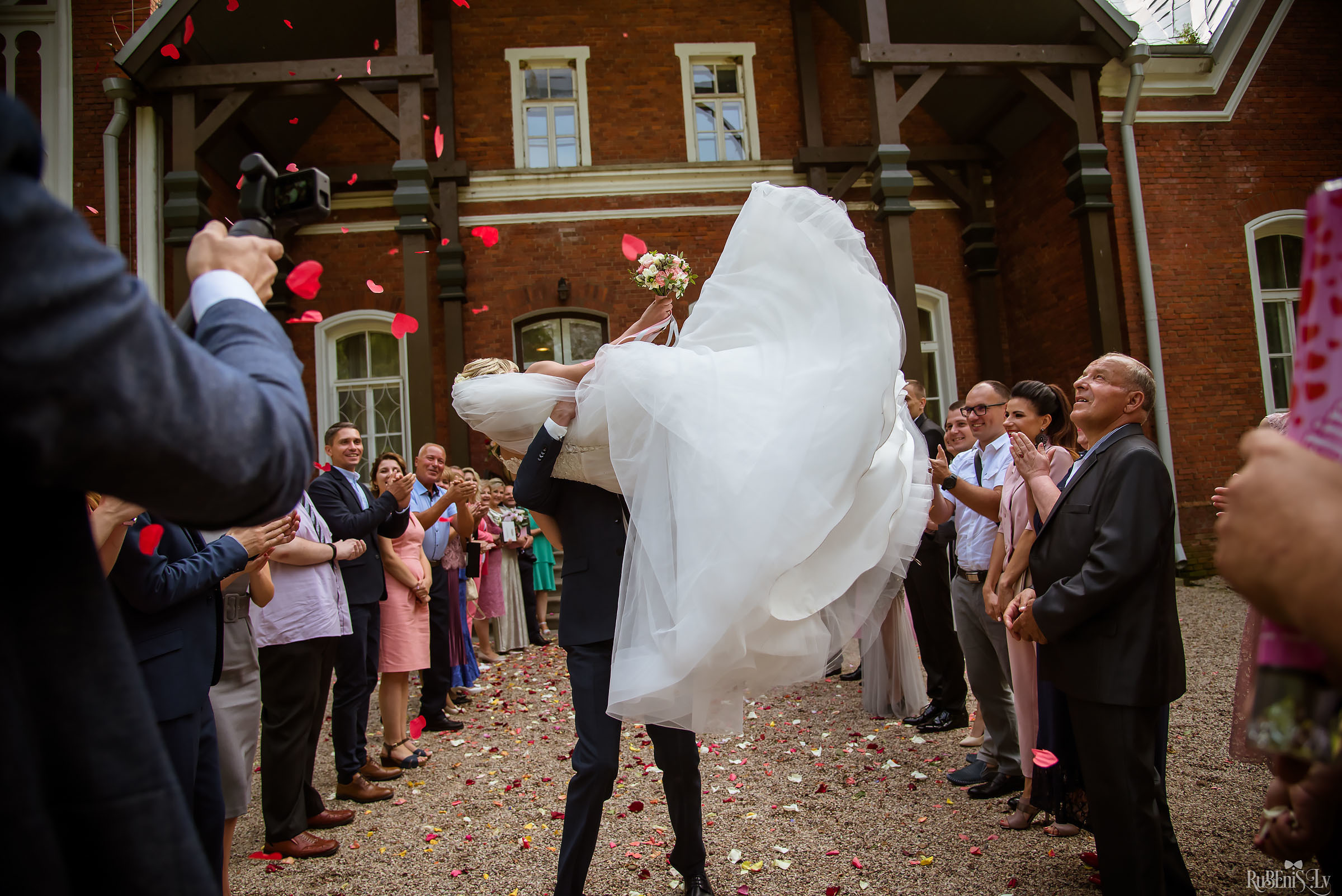 Ольга и Вадим. Фотограф Ромуальд Рубенис и Артемий Сташанс