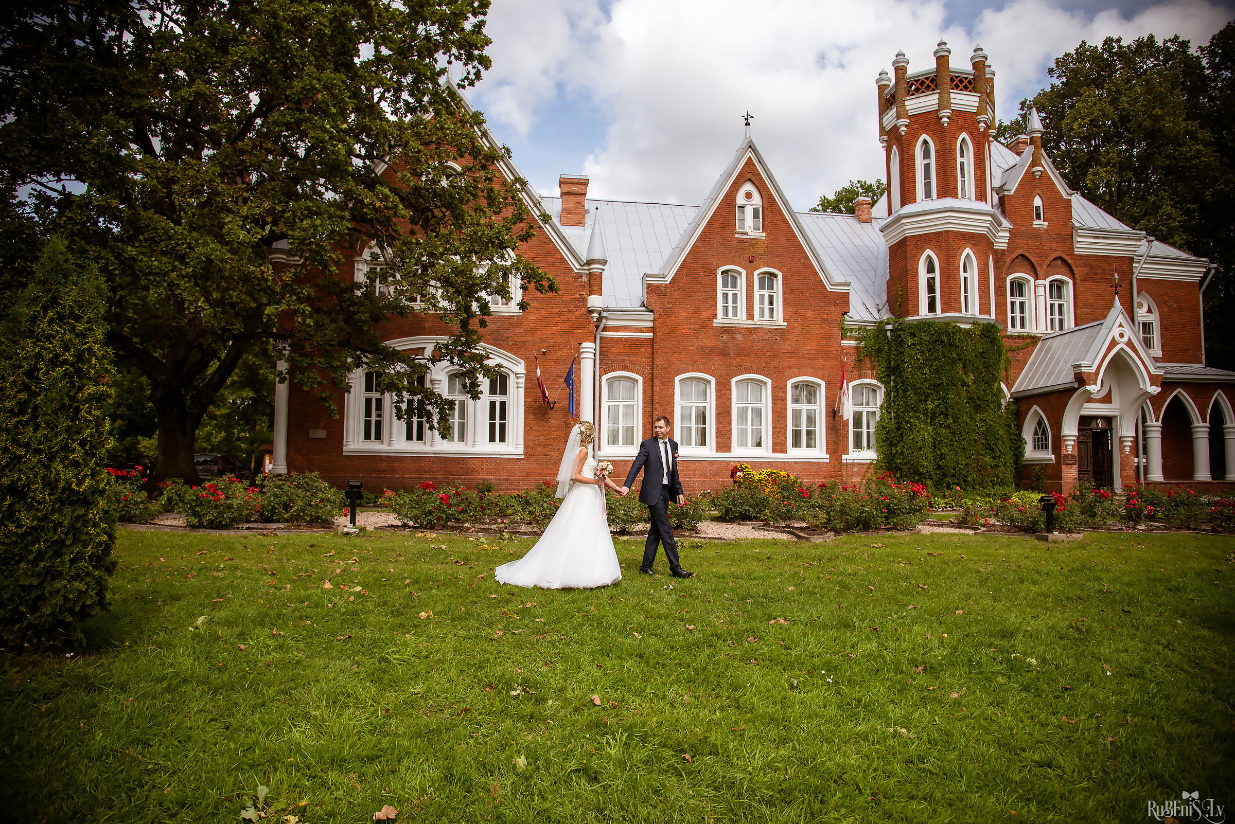 Ольга и Вадим. Фотограф Ромуальд Рубенис и Артемий Сташанс