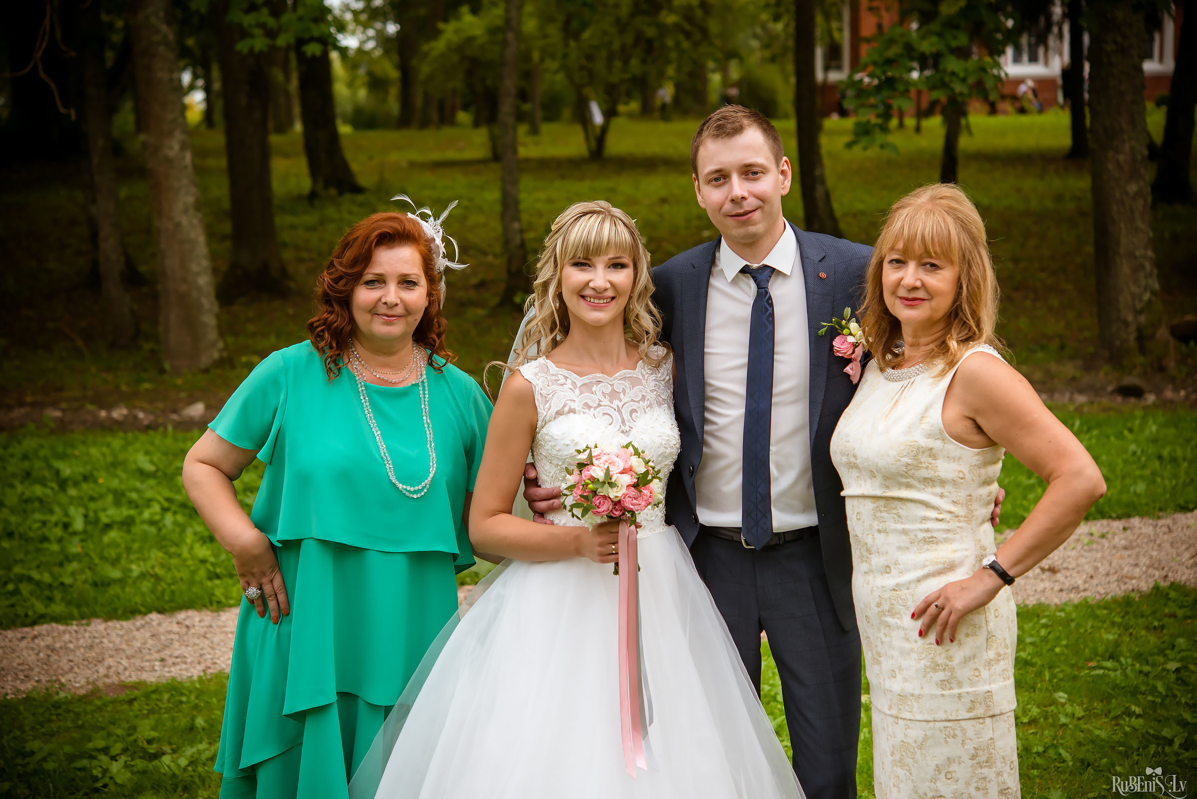 Ольга и Вадим. Фотограф Ромуальд Рубенис и Артемий Сташанс