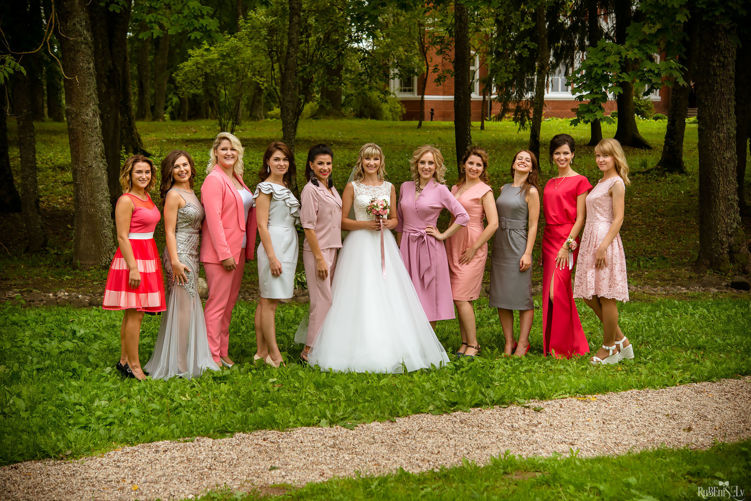 Ольга и Вадим. Фотограф Ромуальд Рубенис и Артемий Сташанс