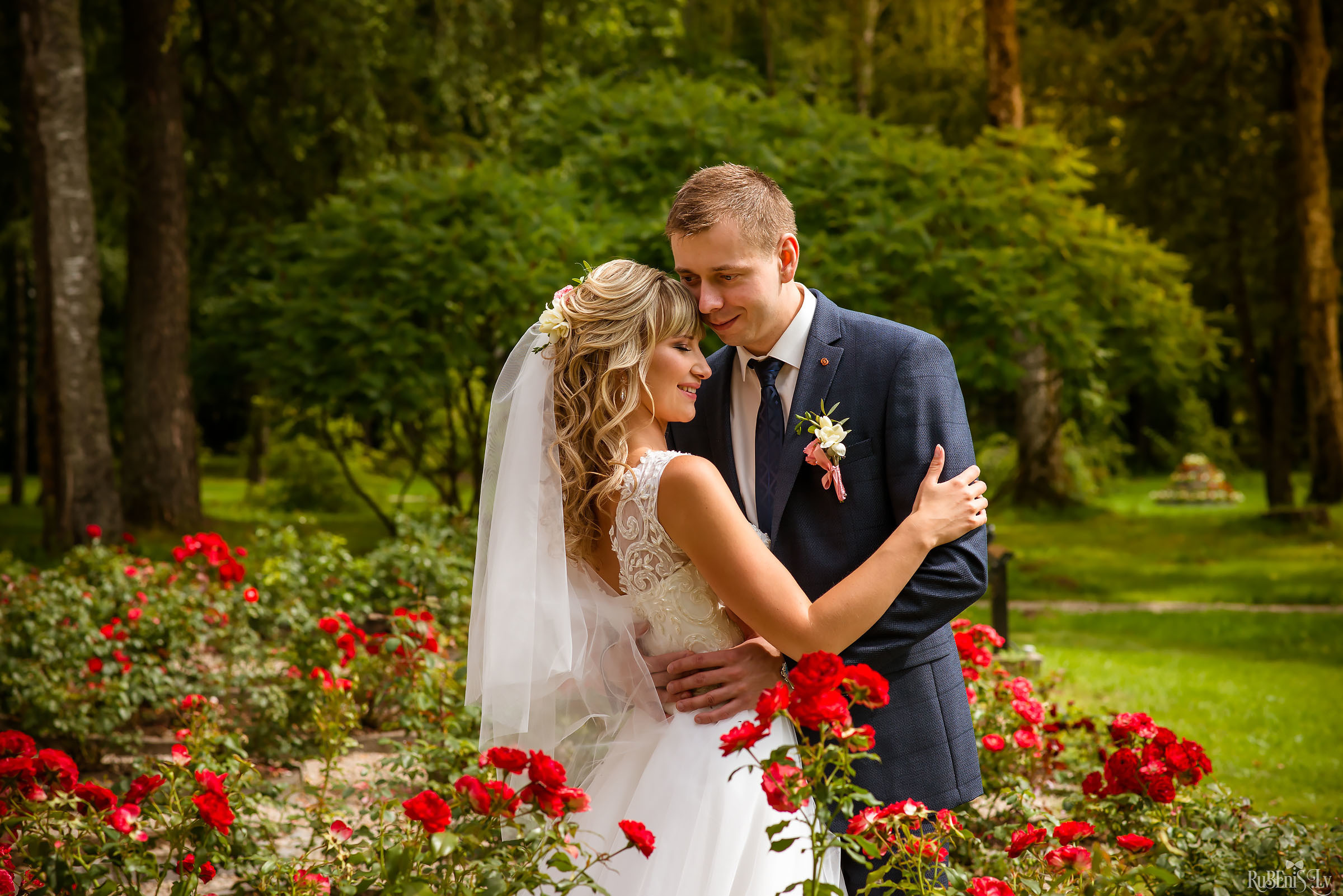 Ольга и Вадим. Фотограф Ромуальд Рубенис и Артемий Сташанс