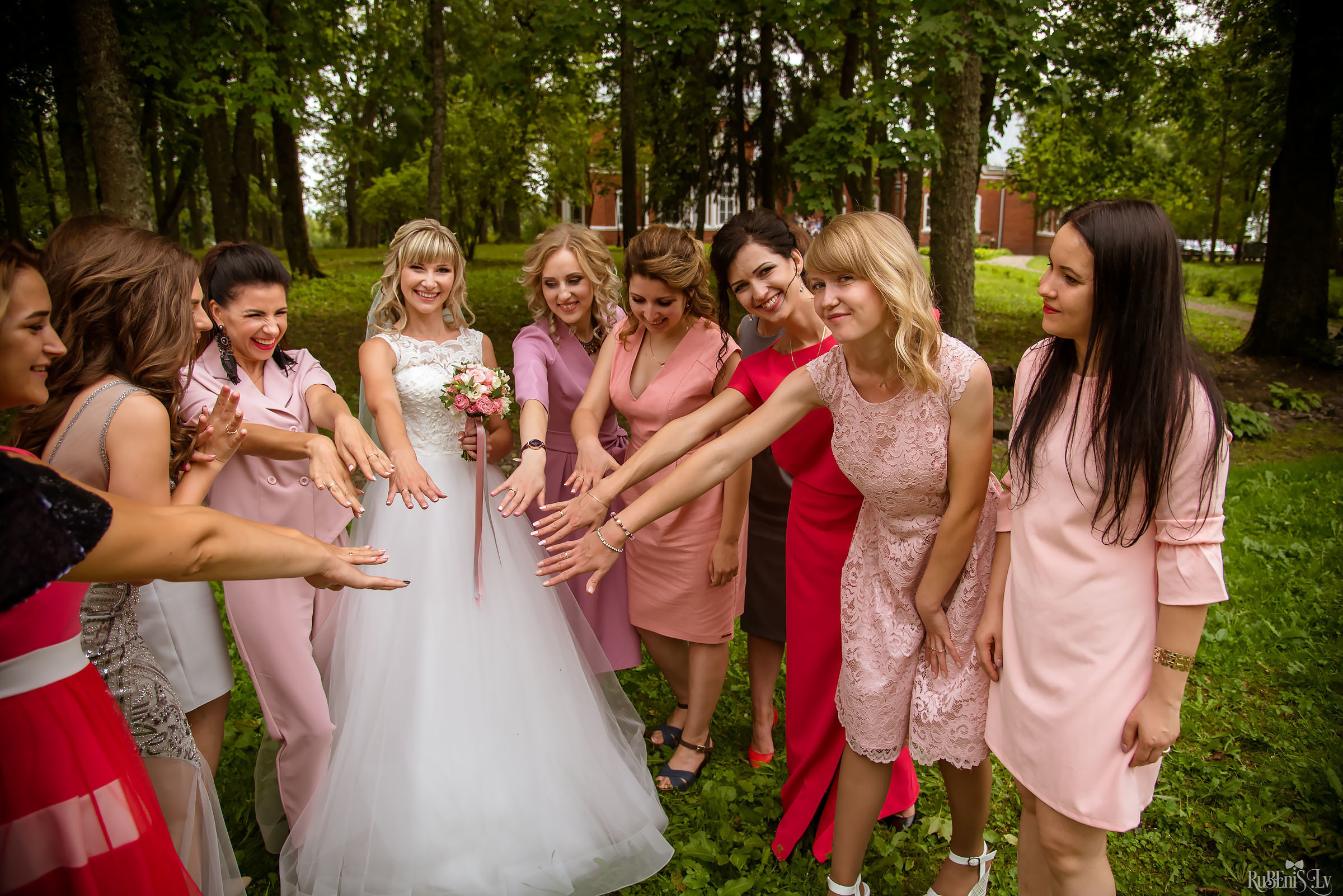 Ольга и Вадим. Фотограф Ромуальд Рубенис и Артемий Сташанс