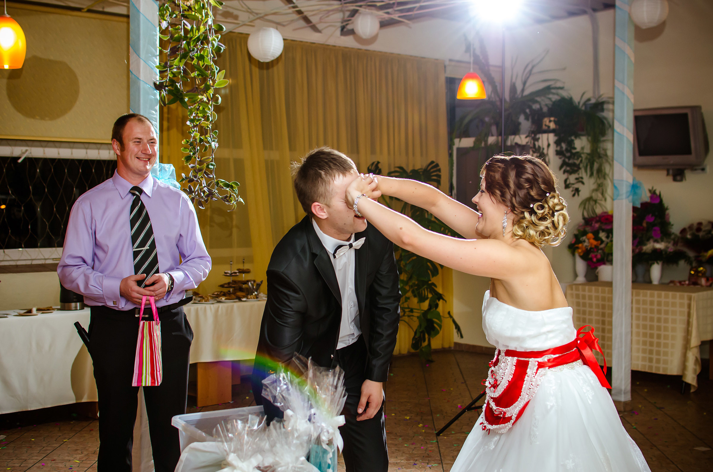 Съемка свадьбы в Ротко Центре. Фотограф Ромуальд Рубенис и Артемий Сташанс