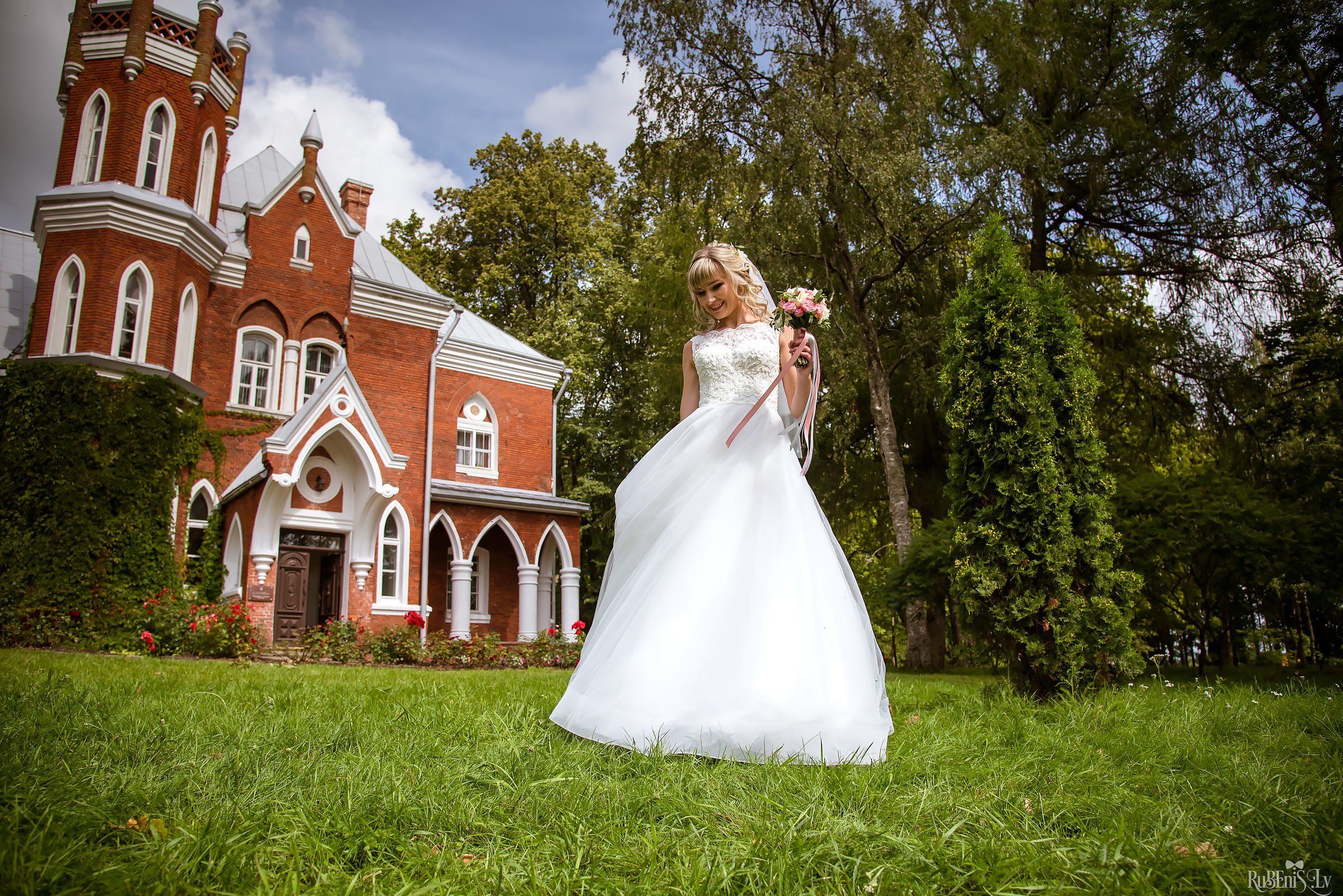 Ольга и Вадим. Фотограф Ромуальд Рубенис и Артемий Сташанс