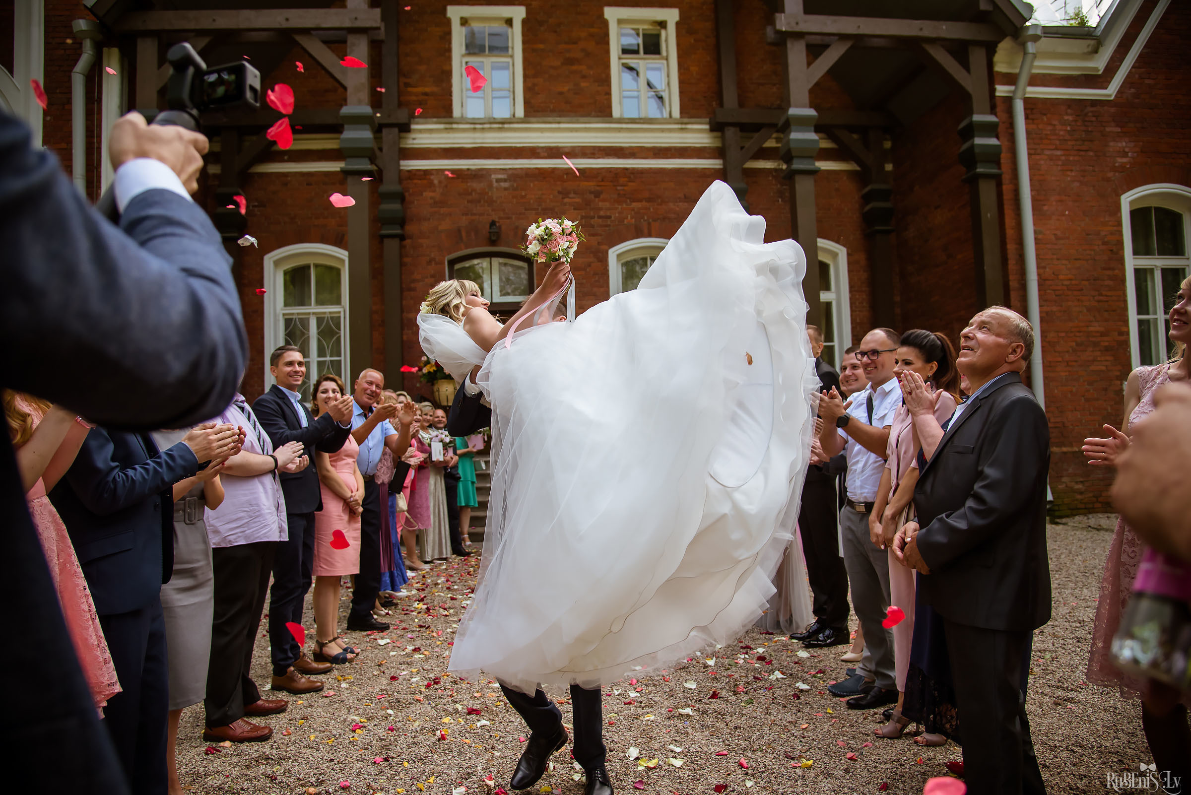 Ольга и Вадим. Фотограф Ромуальд Рубенис и Артемий Сташанс