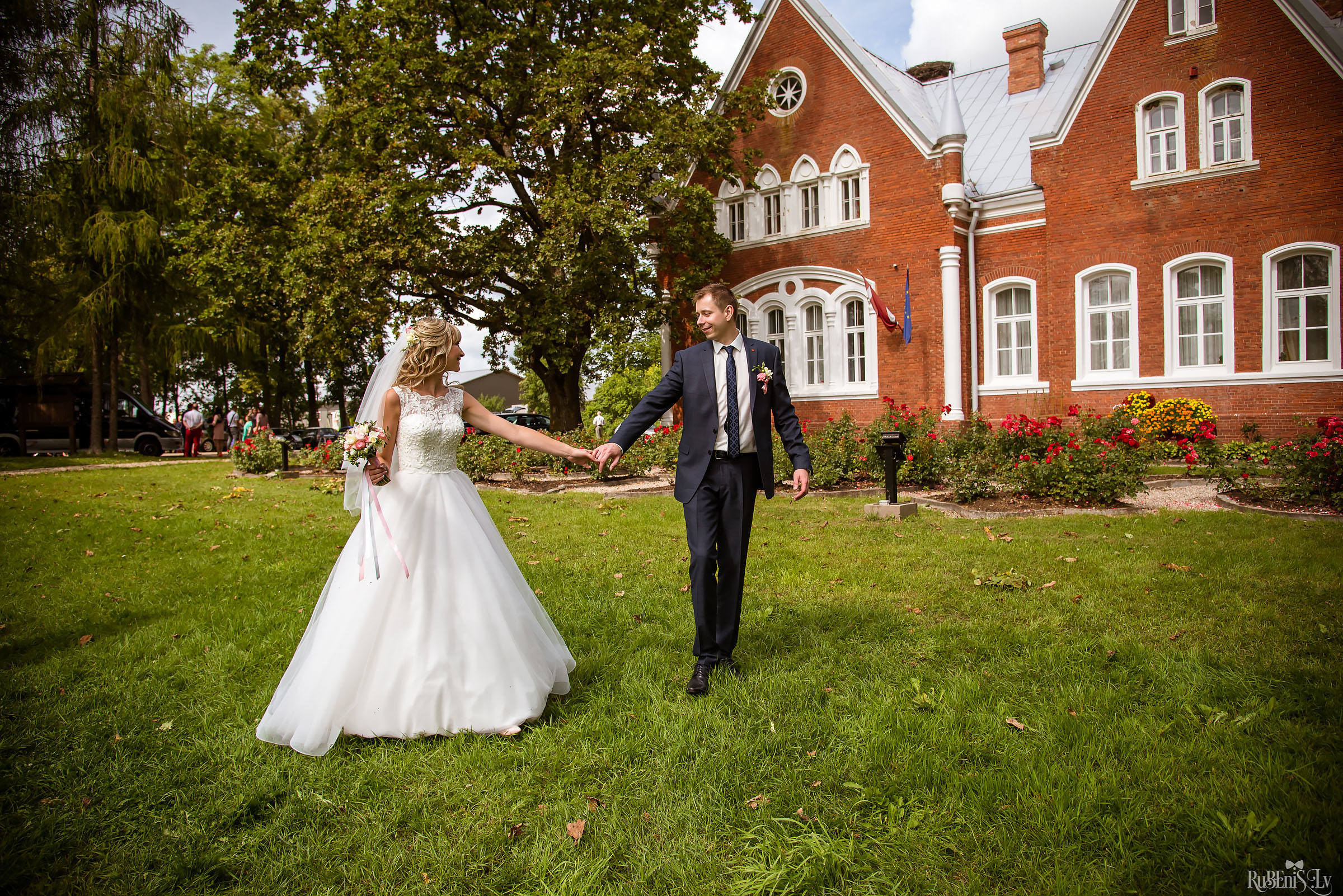 Ольга и Вадим. Фотограф Ромуальд Рубенис и Артемий Сташанс