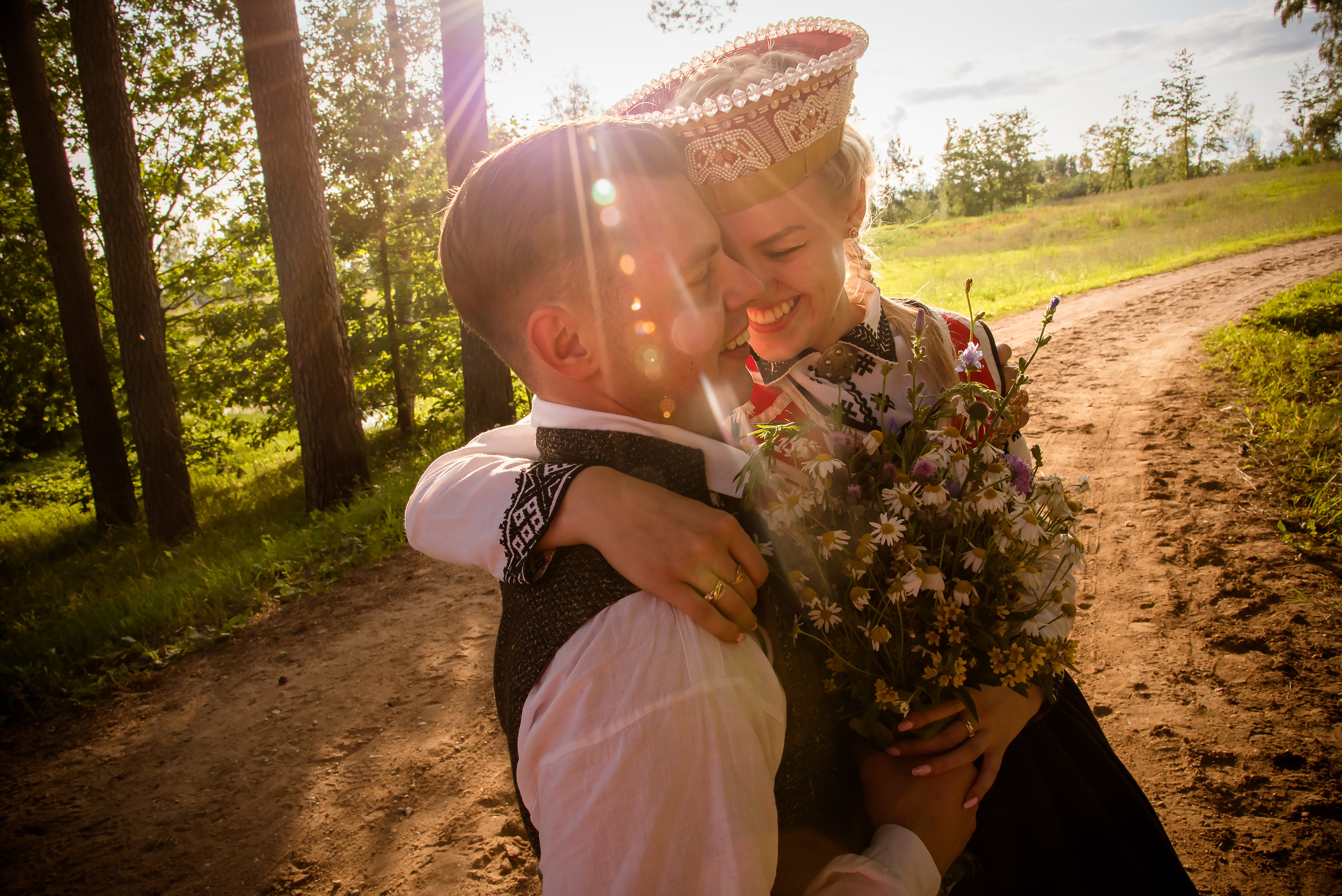 Фотосет на лошадях в Клаюми. Фотограф Ромуальд Рубенис и Артемий Сташанс