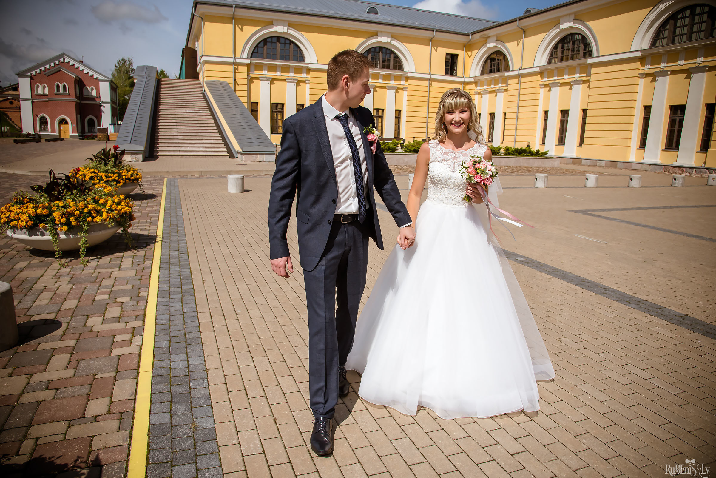 Ольга и Вадим. Фотограф Ромуальд Рубенис и Артемий Сташанс