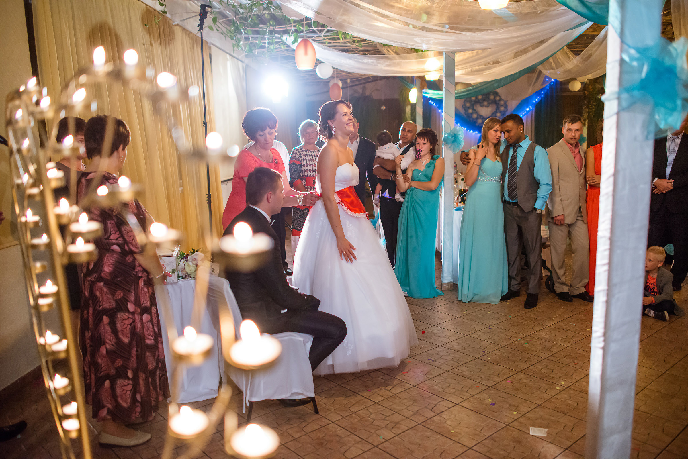 Съемка свадьбы в Ротко Центре. Фотограф Ромуальд Рубенис и Артемий Сташанс