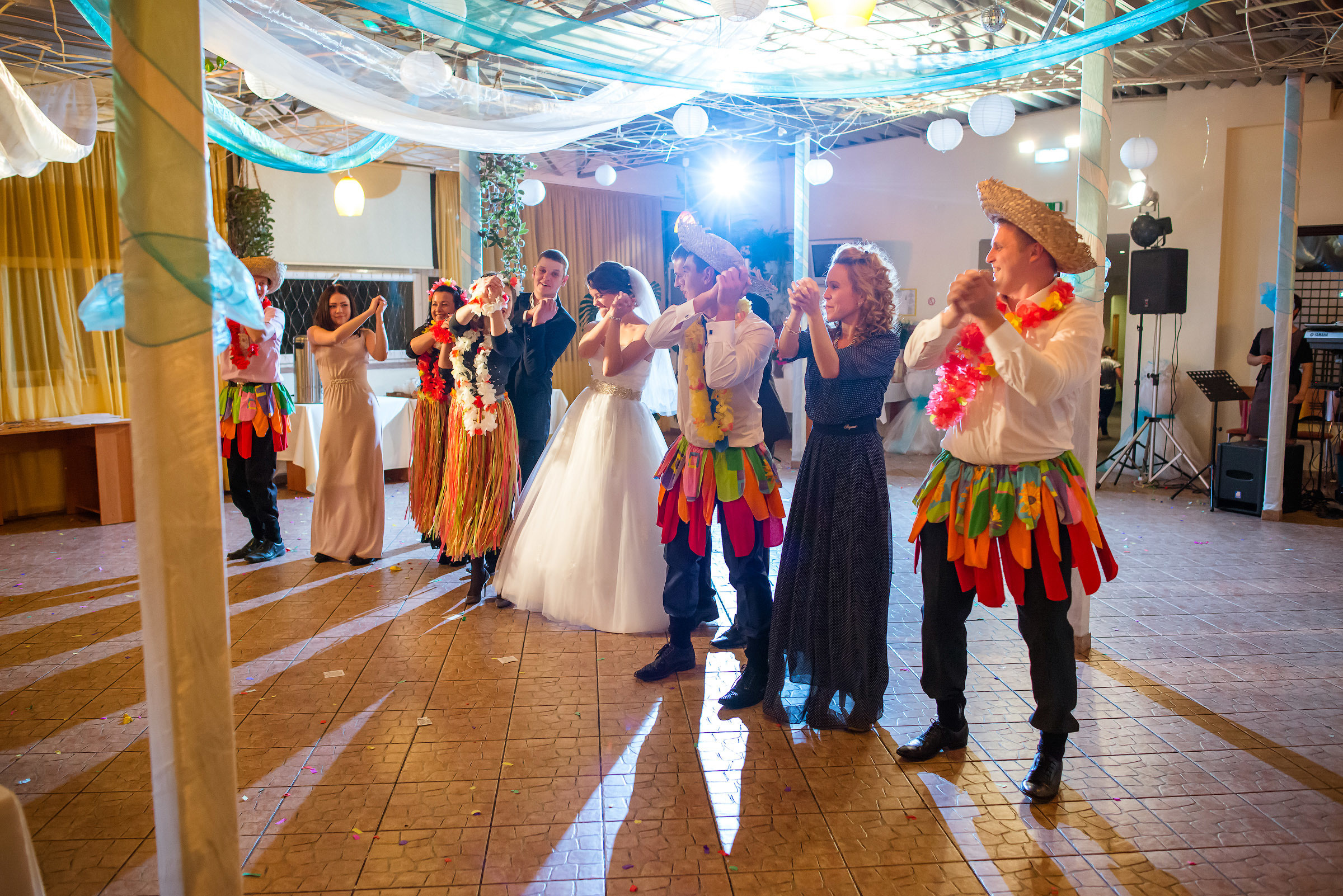 Съемка свадьбы в Ротко Центре. Фотограф Ромуальд Рубенис и Артемий Сташанс