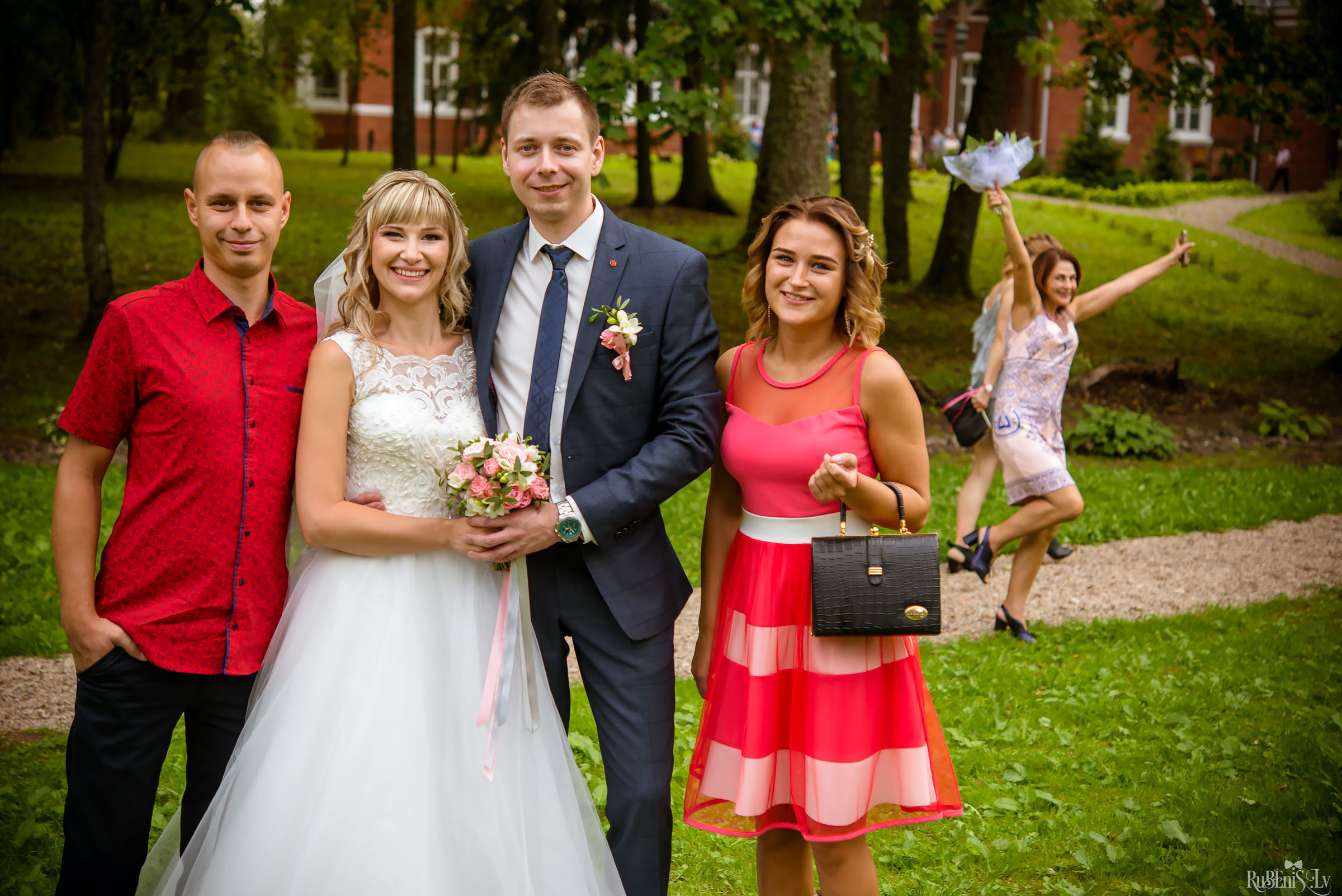 Ольга и Вадим. Фотограф Ромуальд Рубенис и Артемий Сташанс