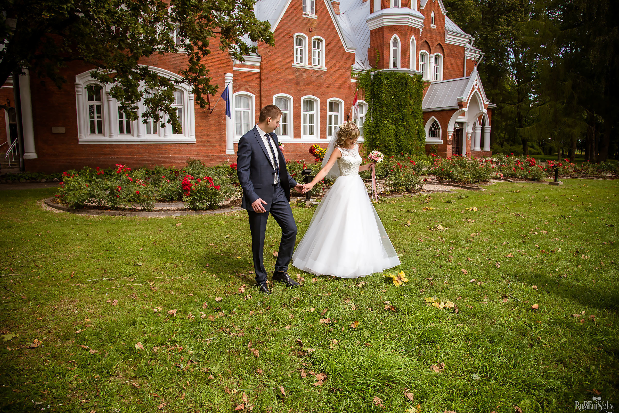 Ольга и Вадим. Фотограф Ромуальд Рубенис и Артемий Сташанс