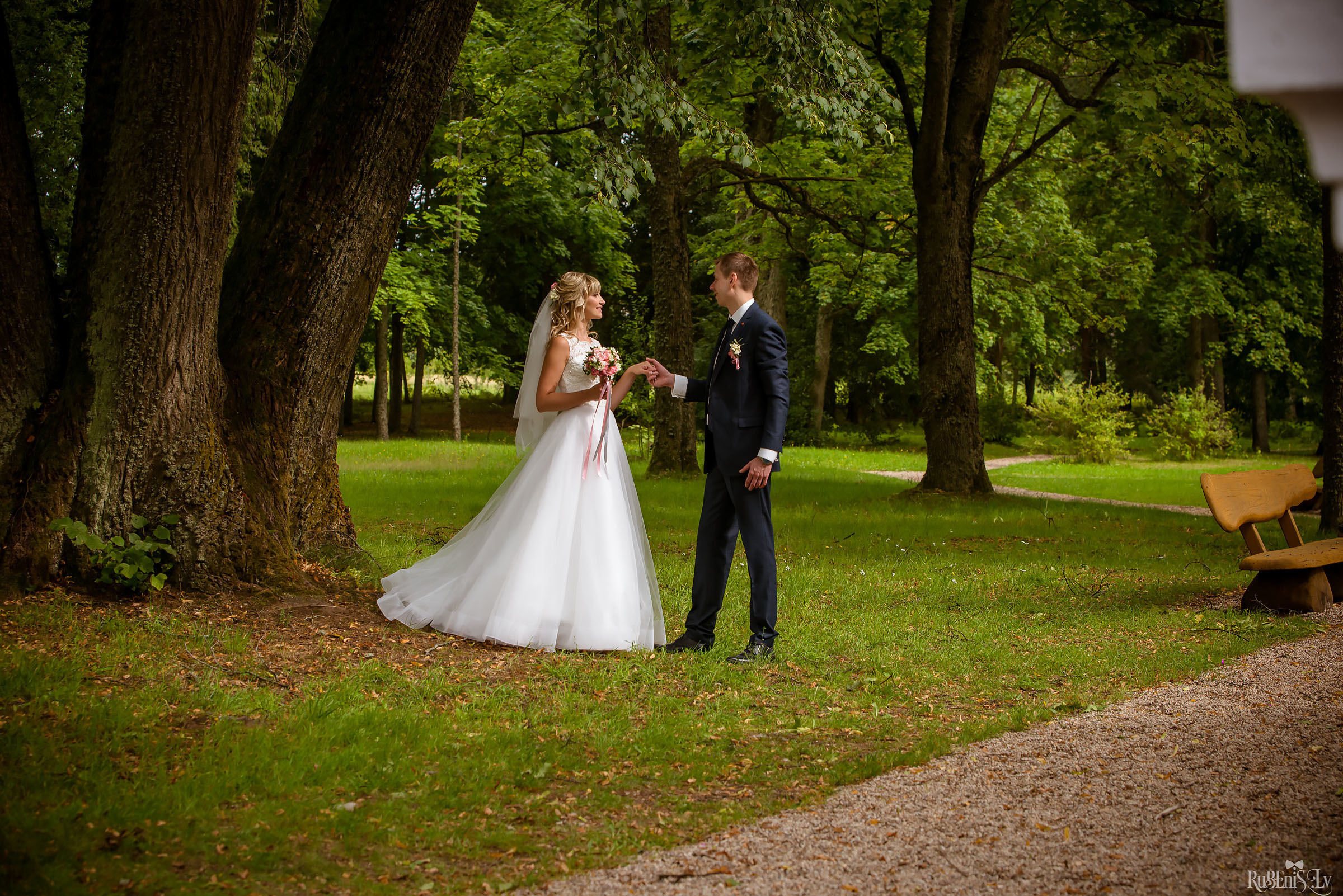 Vadims un Olga. Fotogrāfs Romualds Rubenis un Artemijs Stašāns