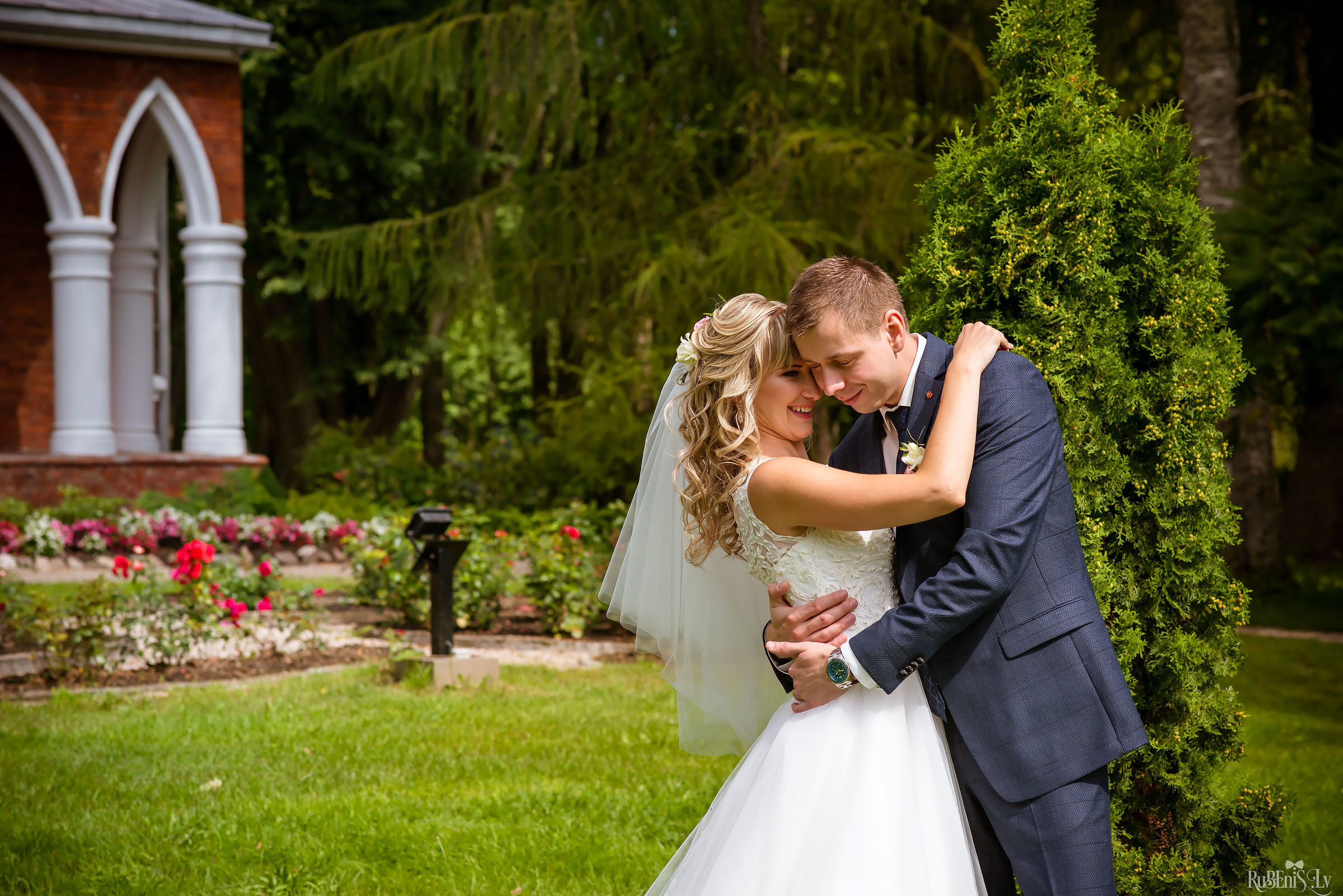 Ольга и Вадим. Фотограф Ромуальд Рубенис и Артемий Сташанс