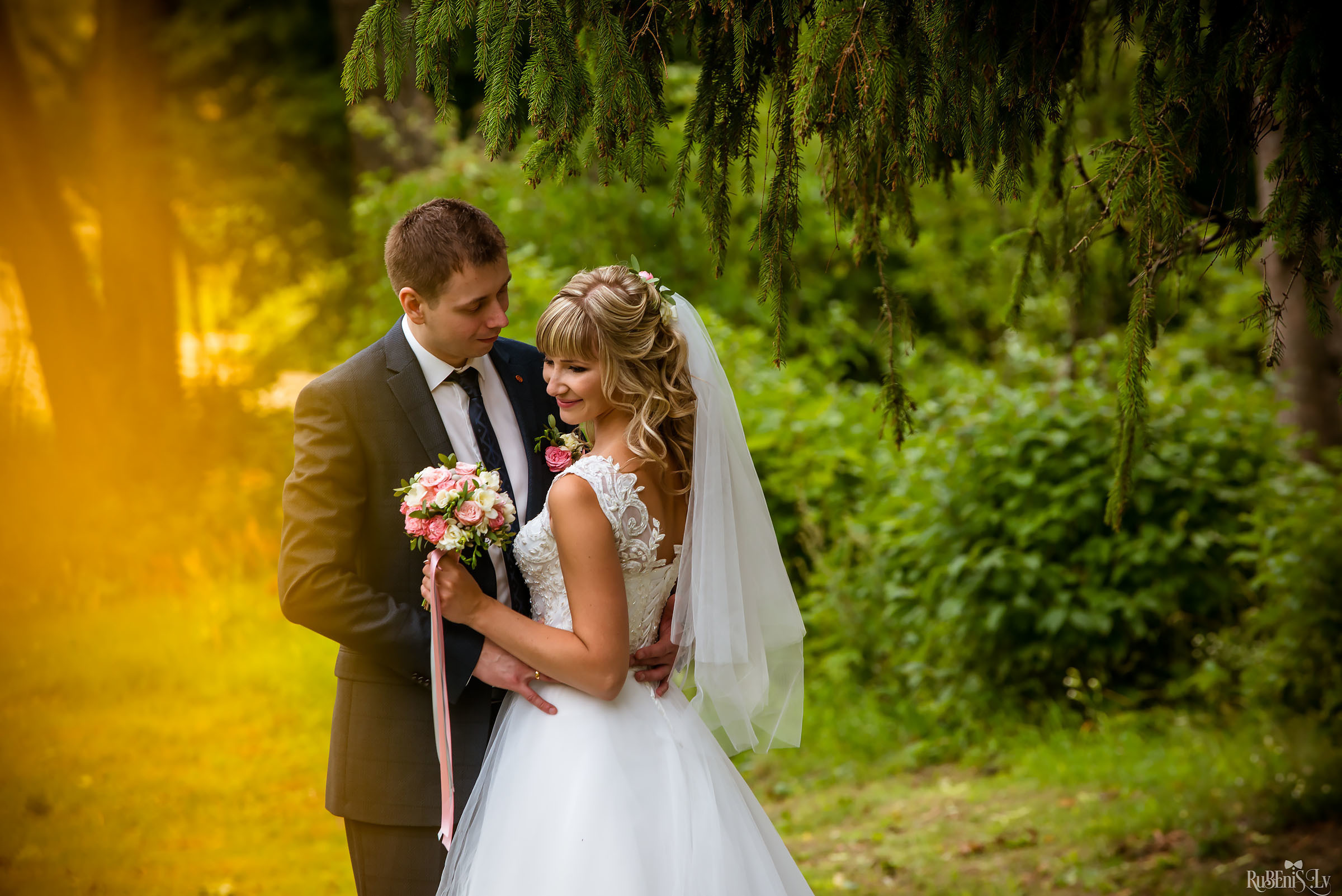 Vadims un Olga. Fotogrāfs Romualds Rubenis un Artemijs Stašāns