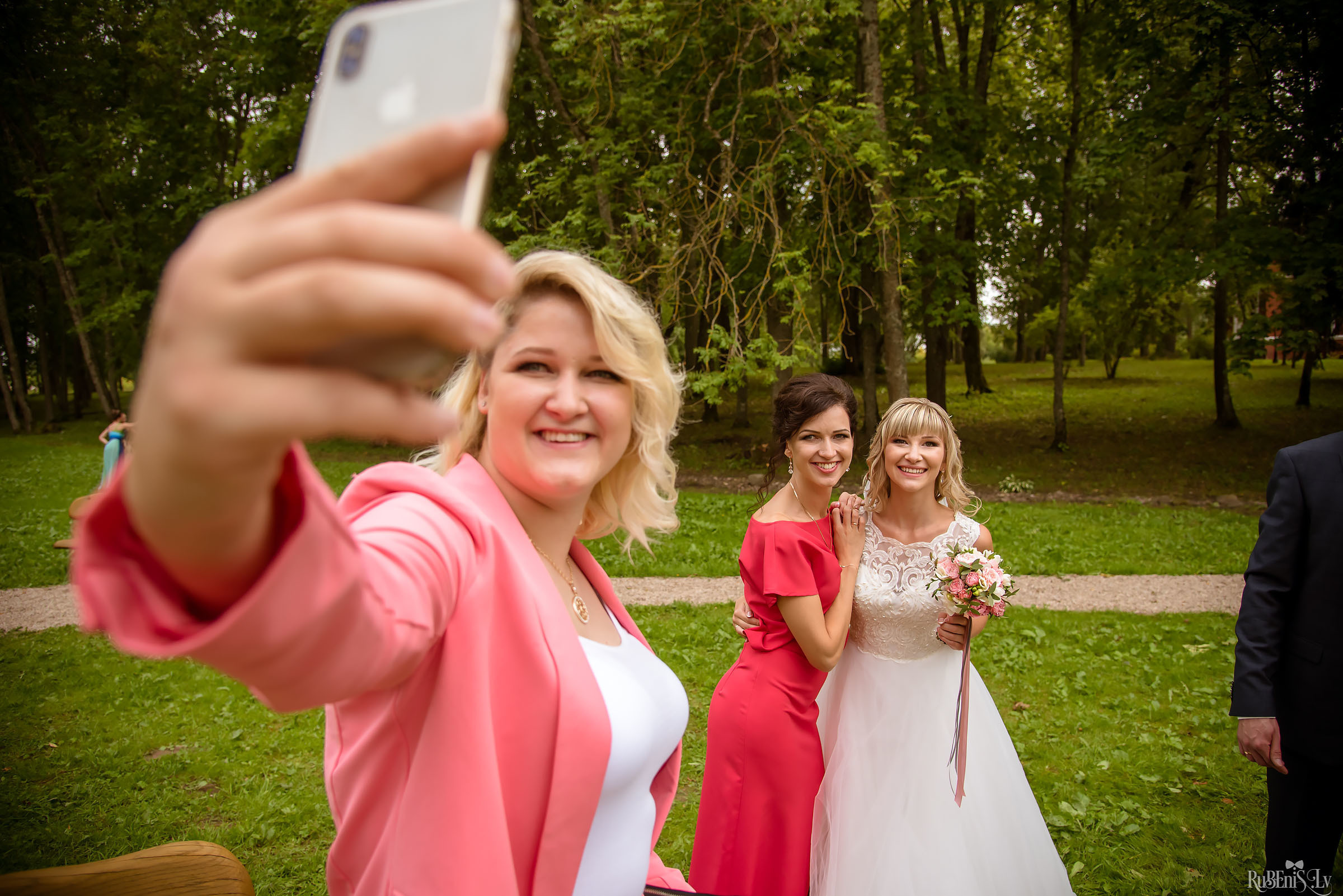 Ольга и Вадим. Фотограф Ромуальд Рубенис и Артемий Сташанс