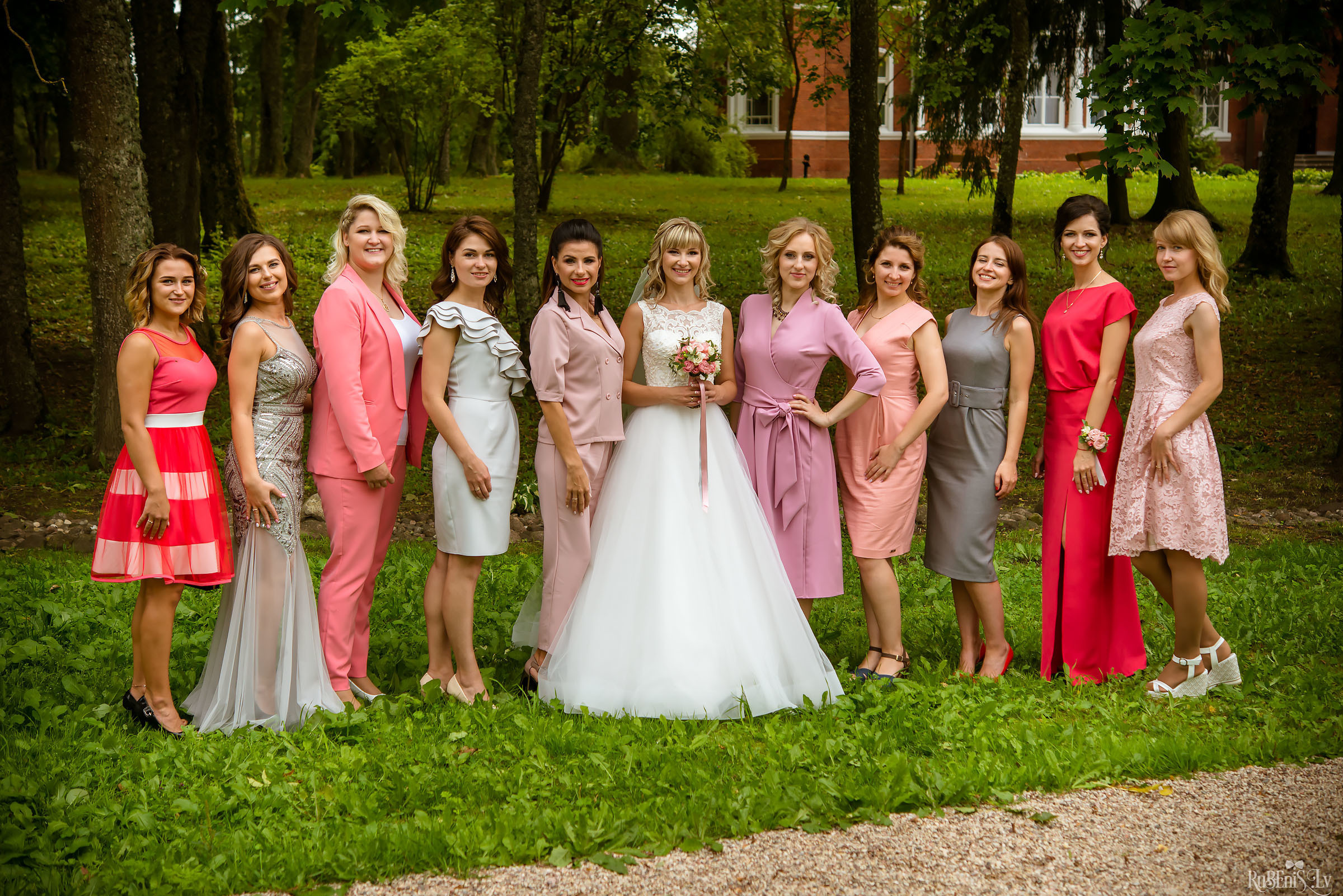 Ольга и Вадим. Фотограф Ромуальд Рубенис и Артемий Сташанс