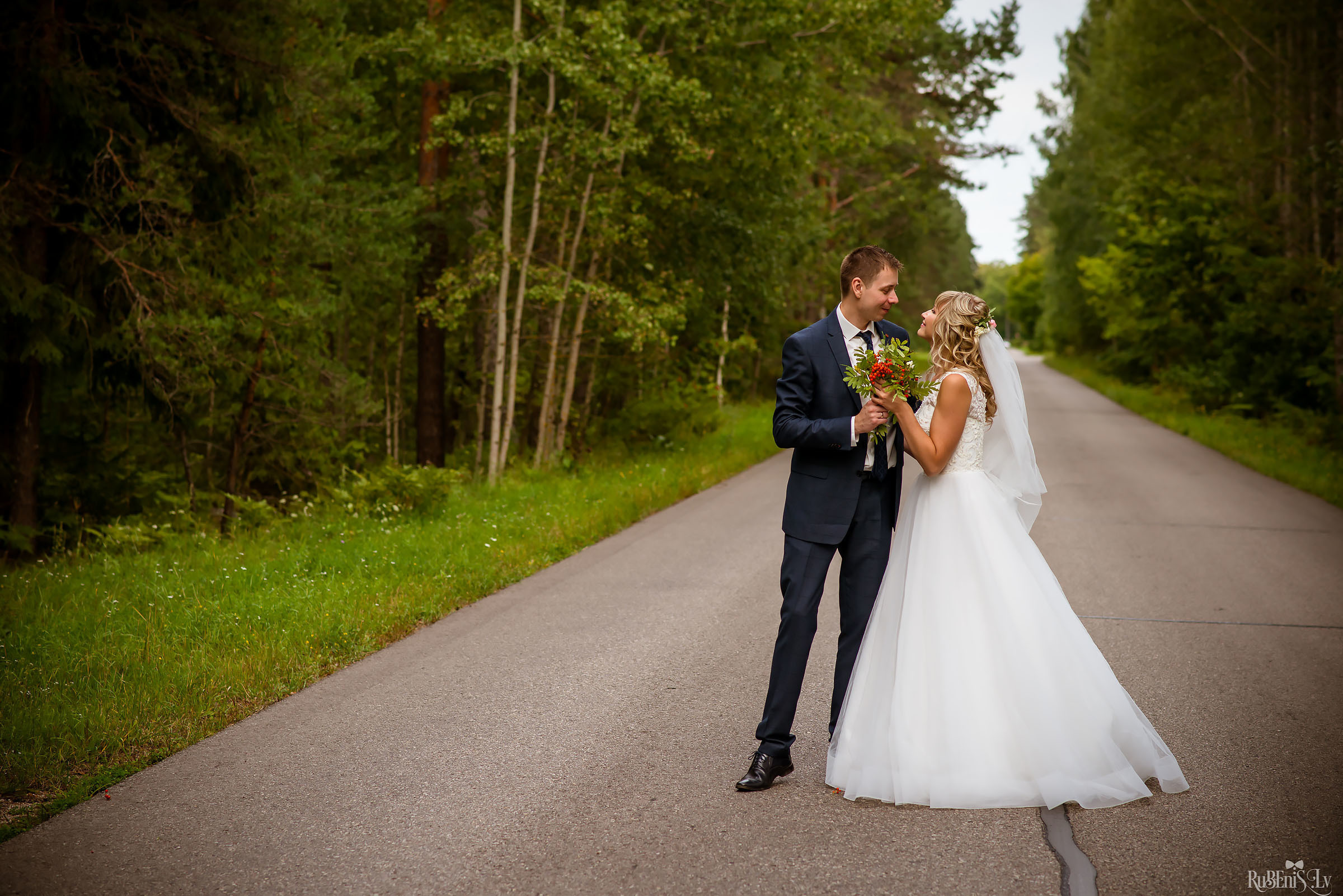 Vadims un Olga. Fotogrāfs Romualds Rubenis un Artemijs Stašāns