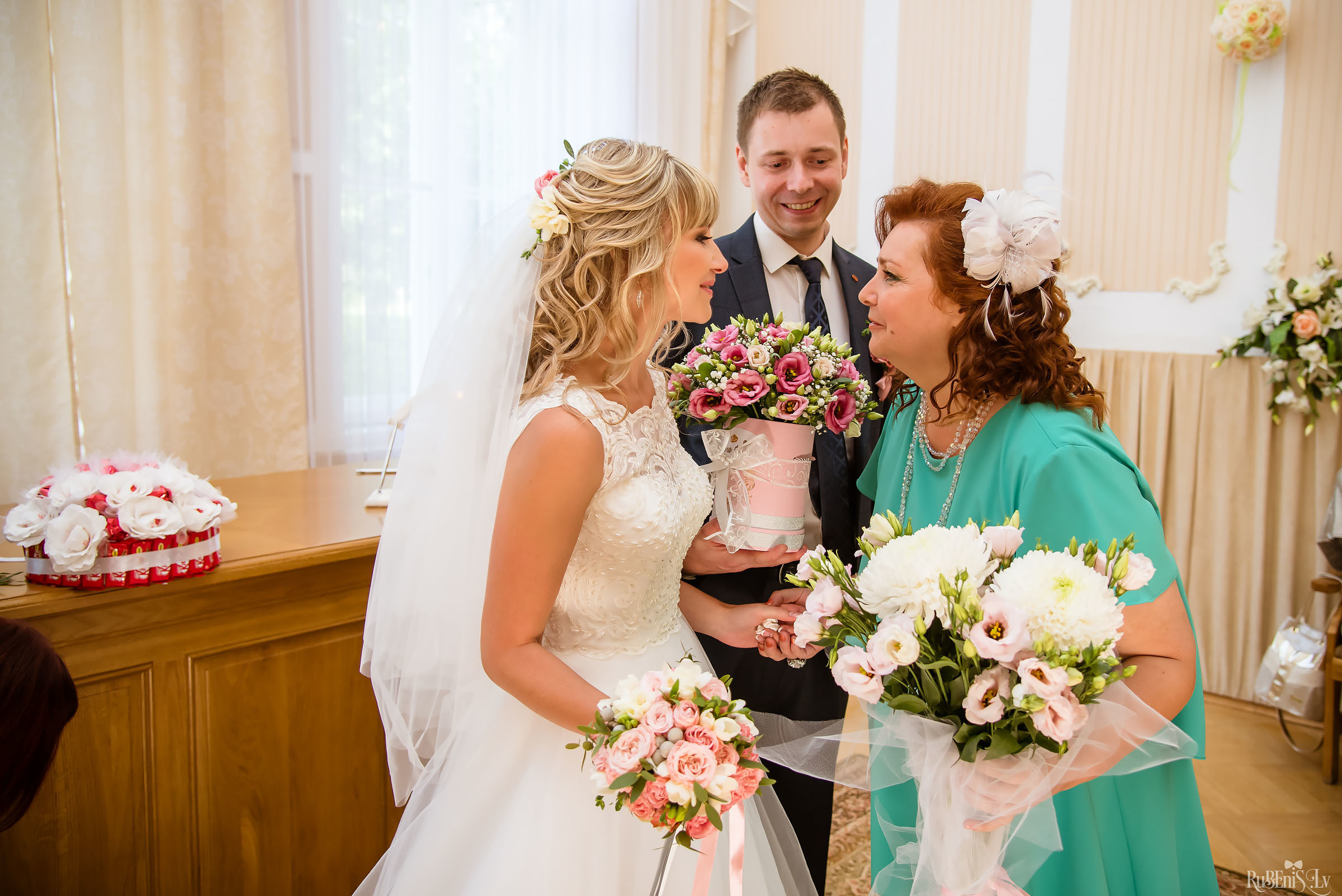 Ольга и Вадим. Фотограф Ромуальд Рубенис и Артемий Сташанс