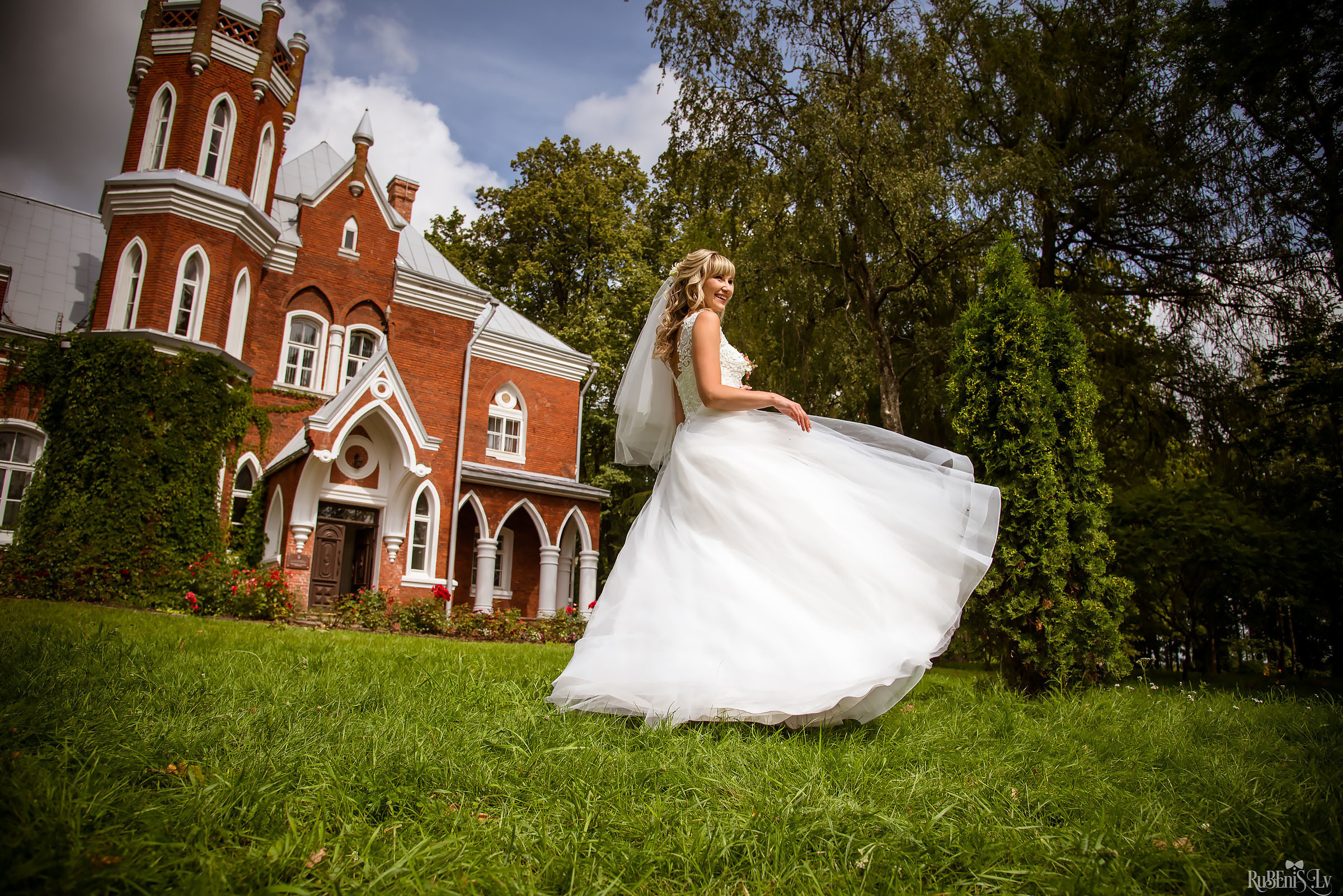 Vadims un Olga. Fotogrāfs Romualds Rubenis un Artemijs Stašāns