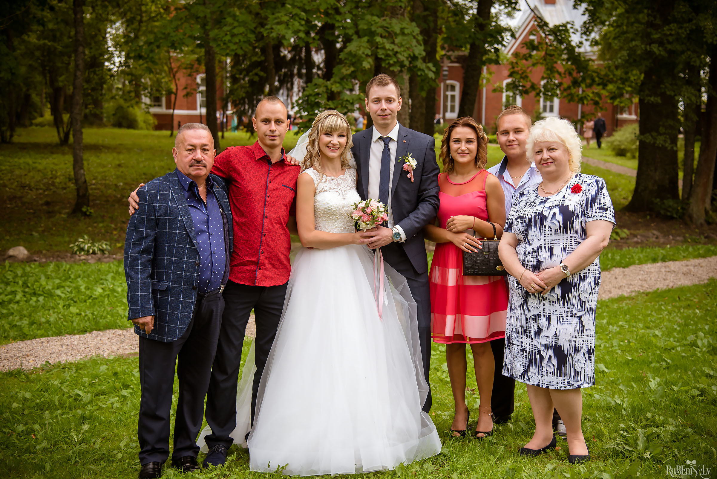 Ольга и Вадим. Фотограф Ромуальд Рубенис и Артемий Сташанс