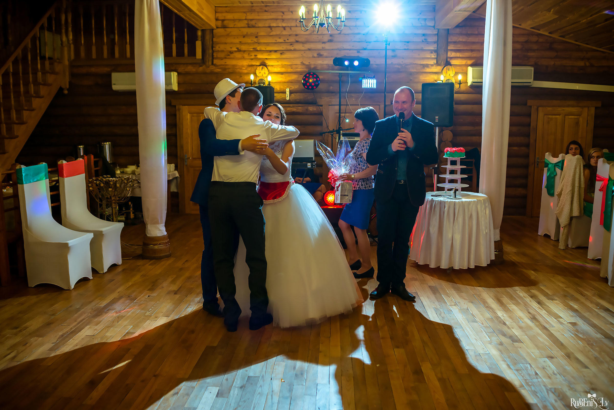 Julija un Edgars. Fotogrāfs Romualds Rubenis un Artemijs Stašāns