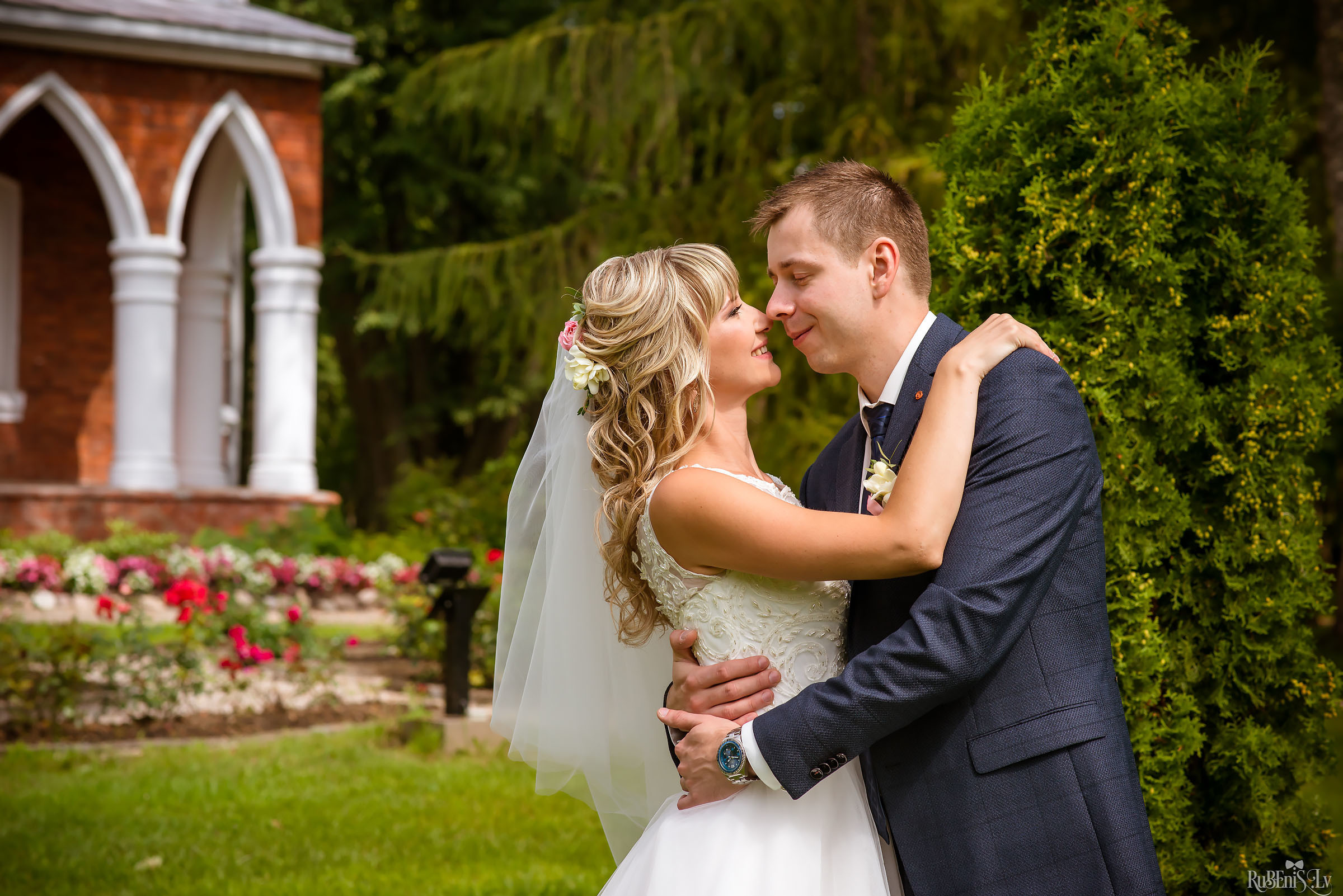Ольга и Вадим. Фотограф Ромуальд Рубенис и Артемий Сташанс