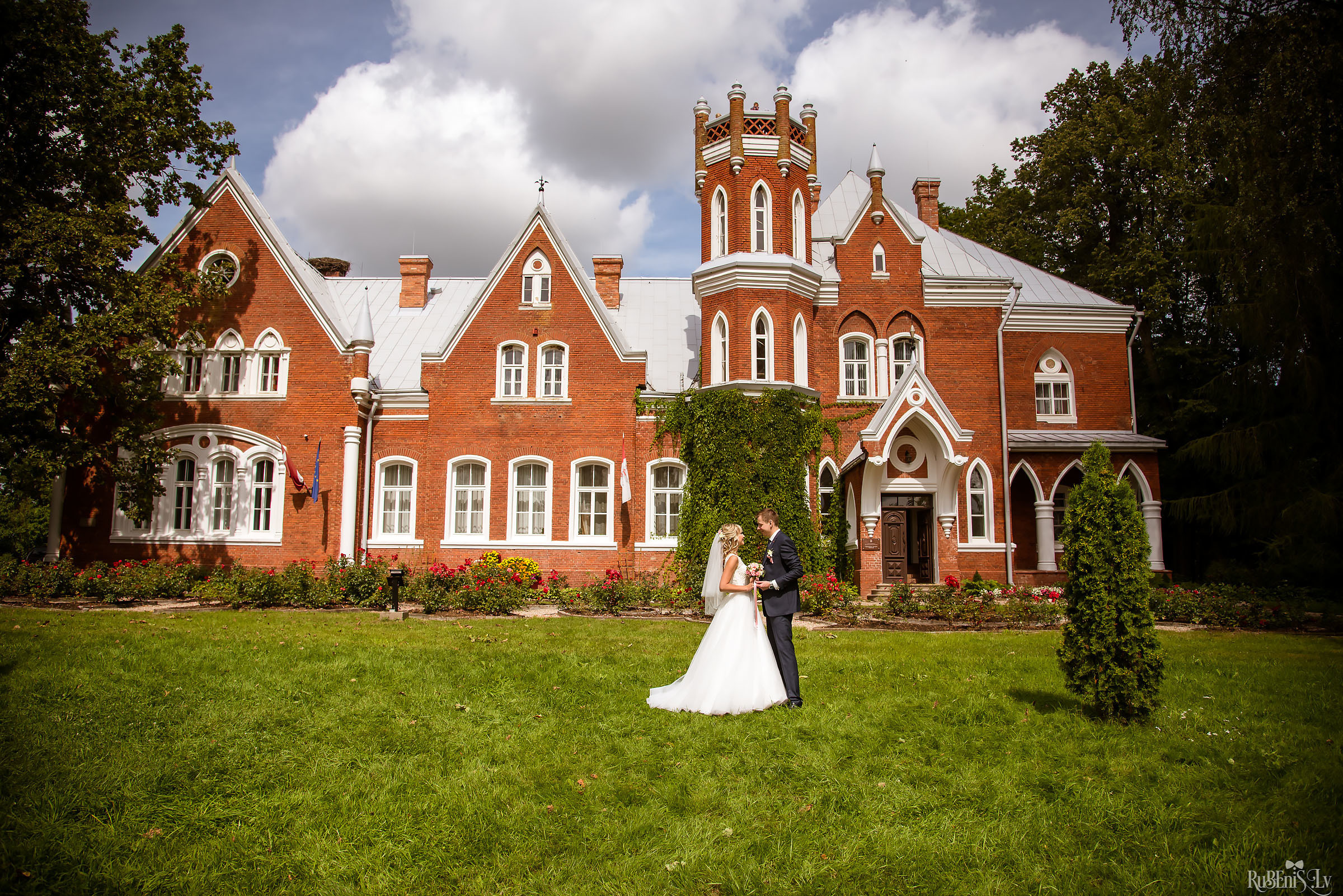 Ольга и Вадим. Фотограф Ромуальд Рубенис и Артемий Сташанс