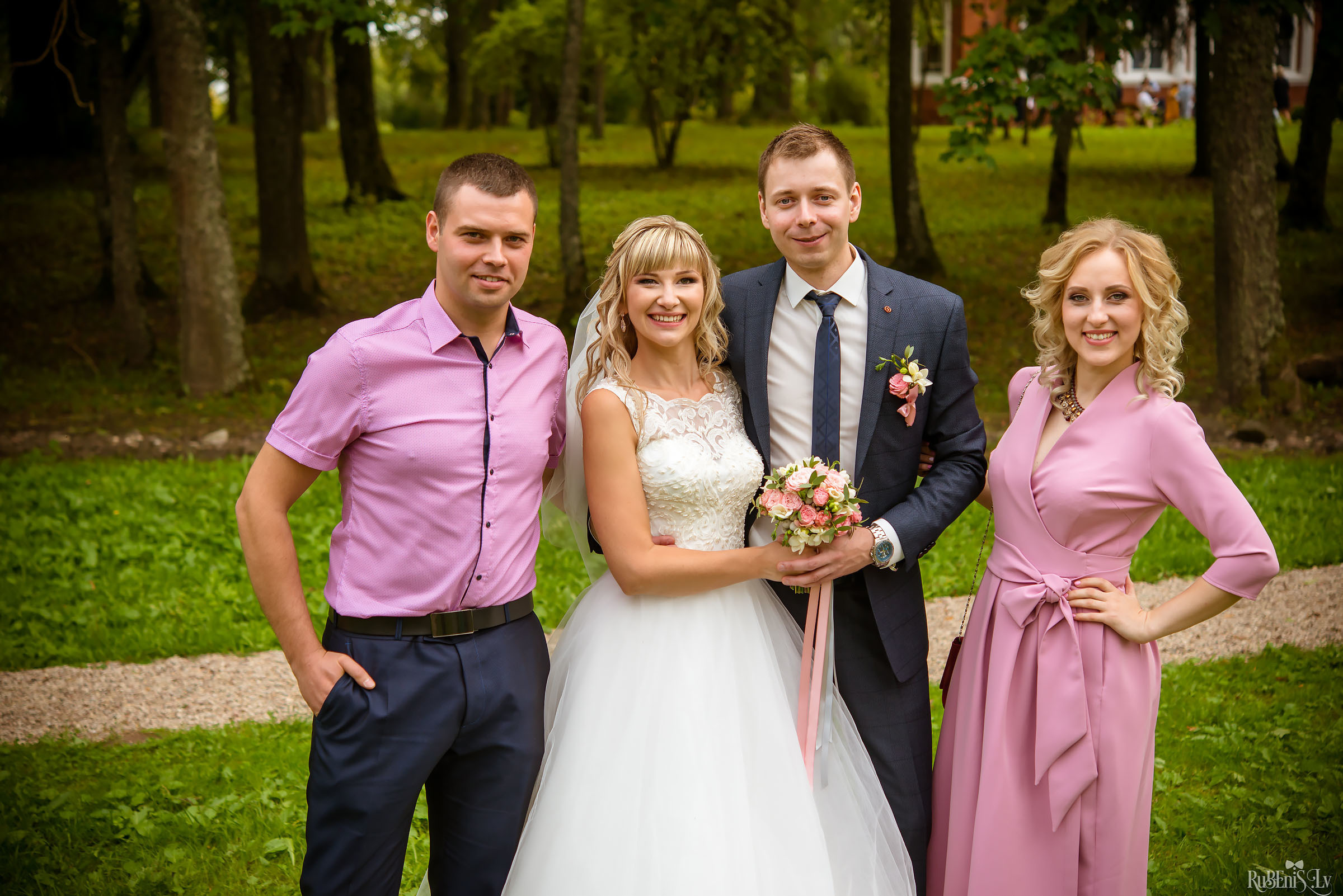 Ольга и Вадим. Фотограф Ромуальд Рубенис и Артемий Сташанс