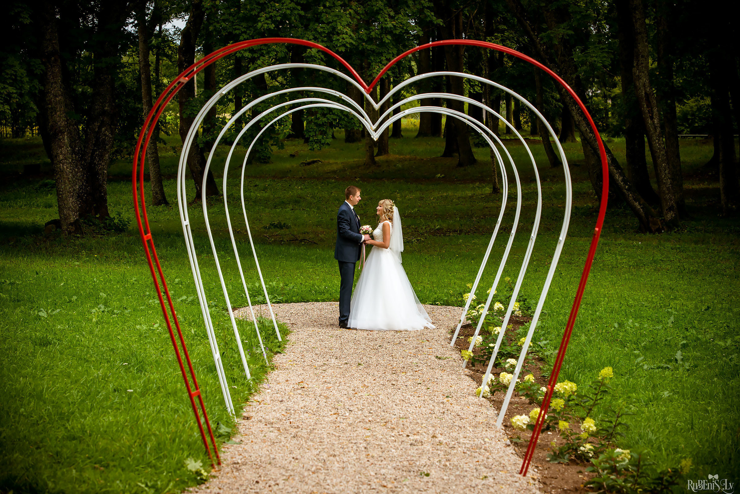 Vadims un Olga. Fotogrāfs Romualds Rubenis un Artemijs Stašāns