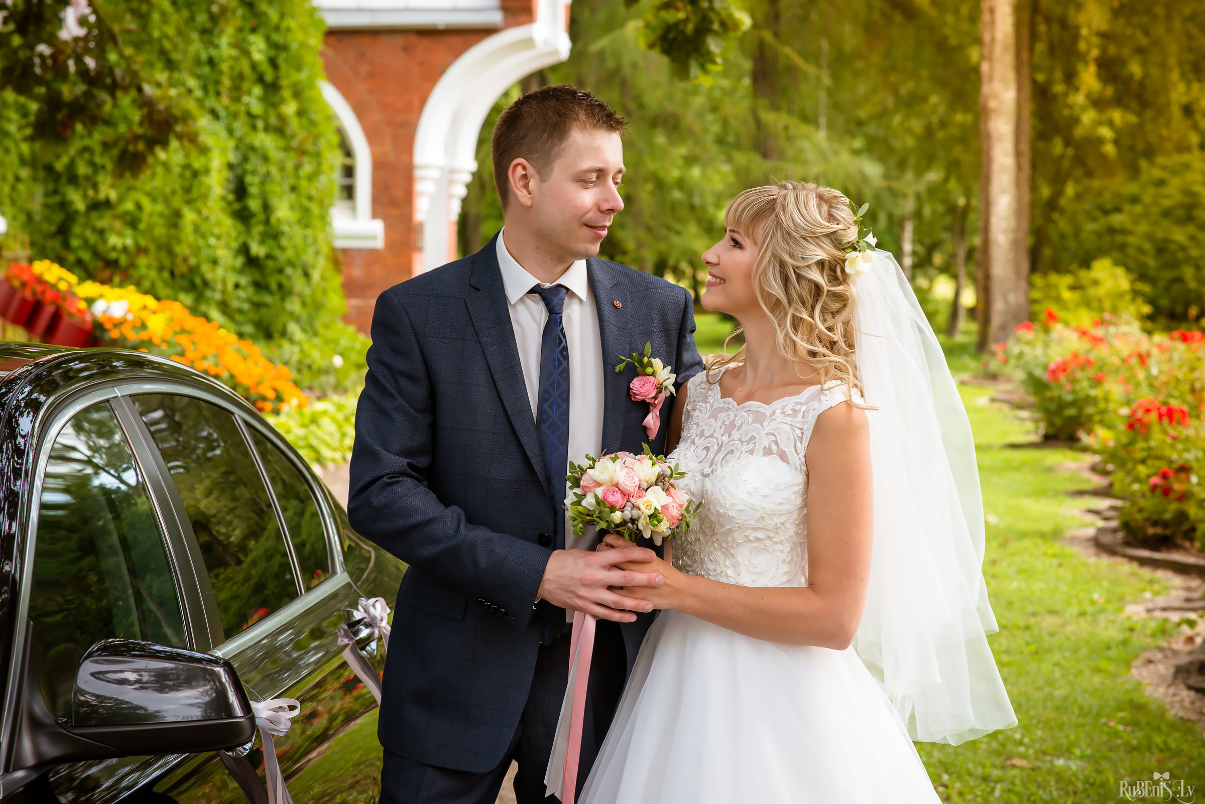 Ольга и Вадим. Фотограф Ромуальд Рубенис и Артемий Сташанс