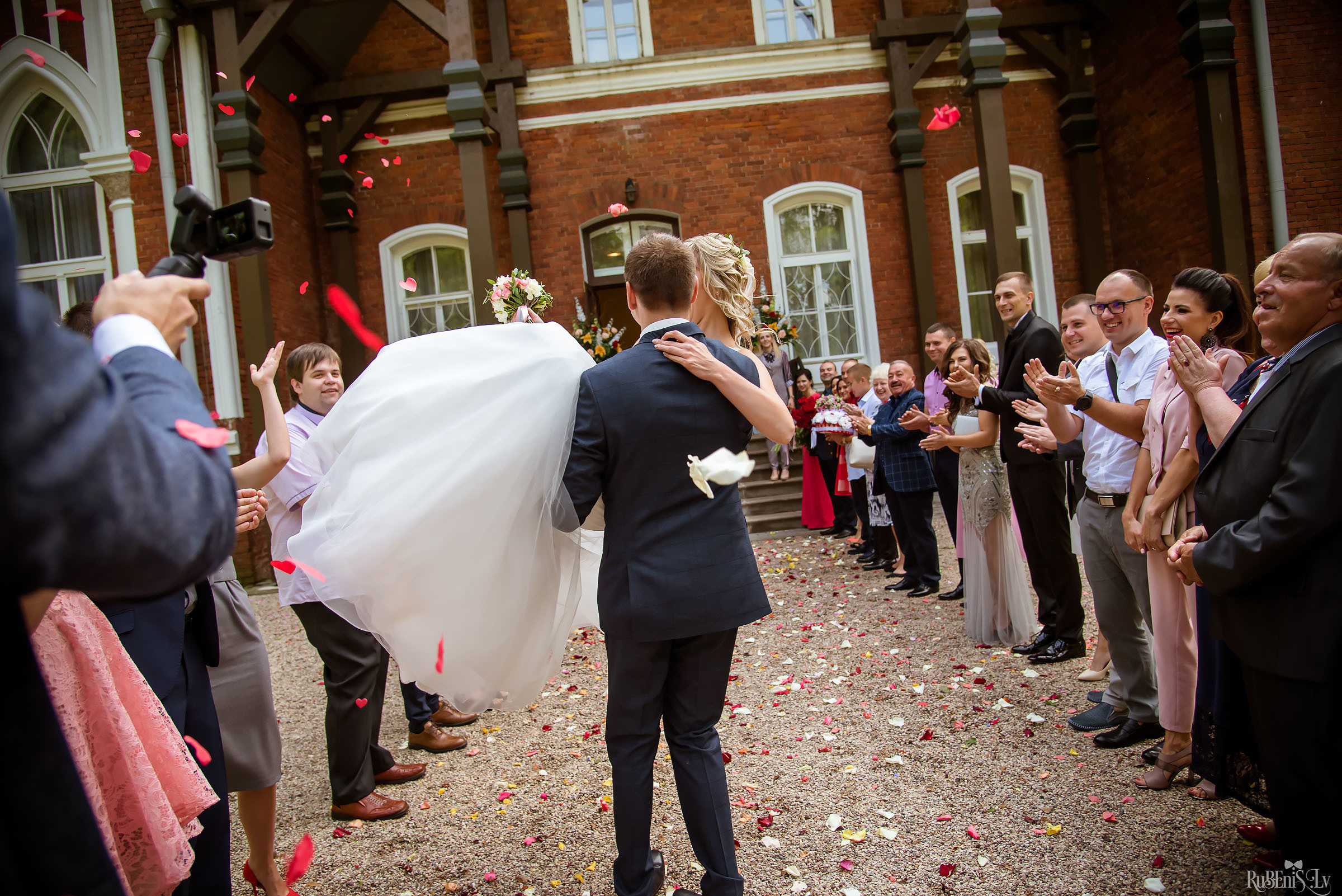 Ольга и Вадим. Фотограф Ромуальд Рубенис и Артемий Сташанс