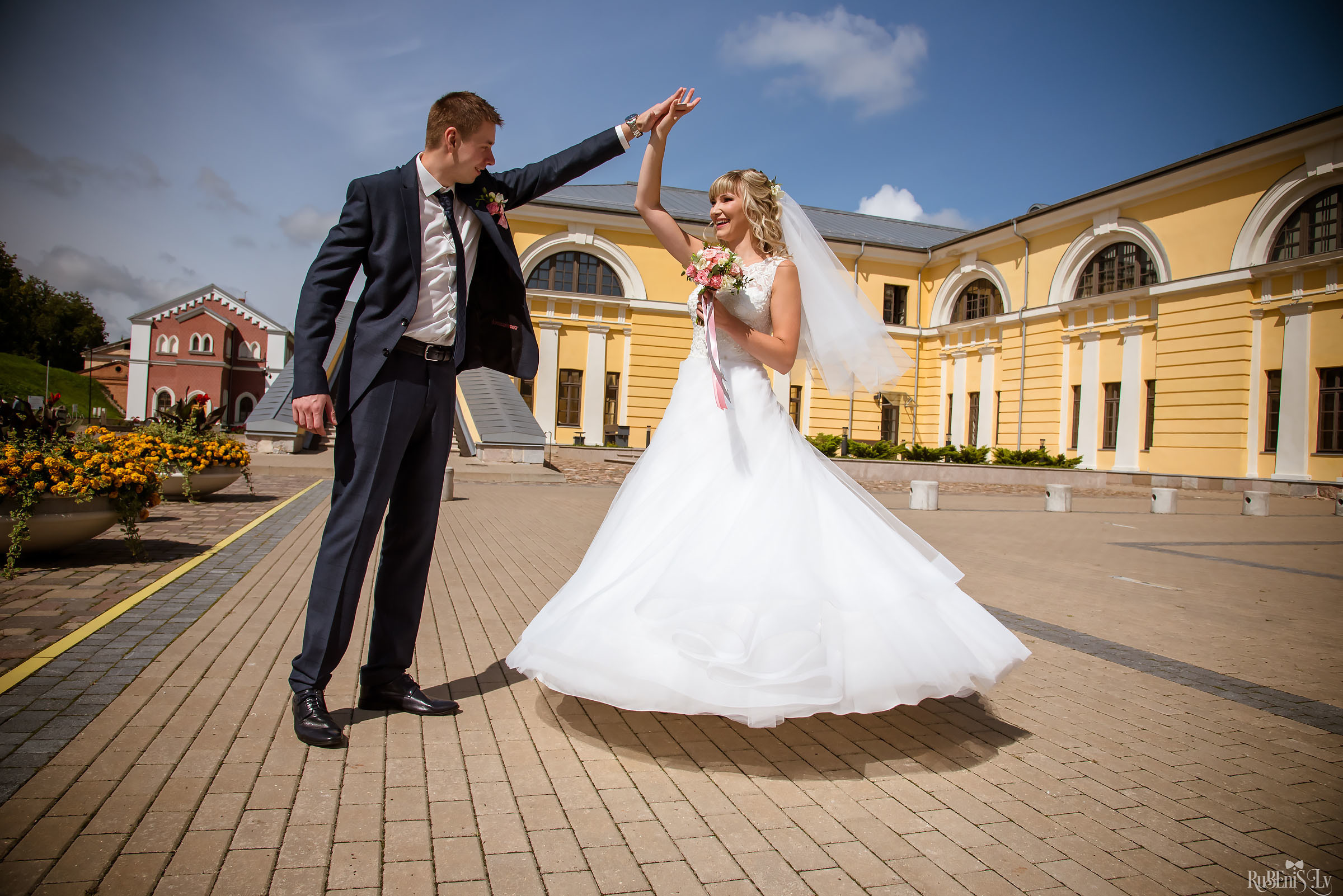 Ольга и Вадим. Фотограф Ромуальд Рубенис и Артемий Сташанс