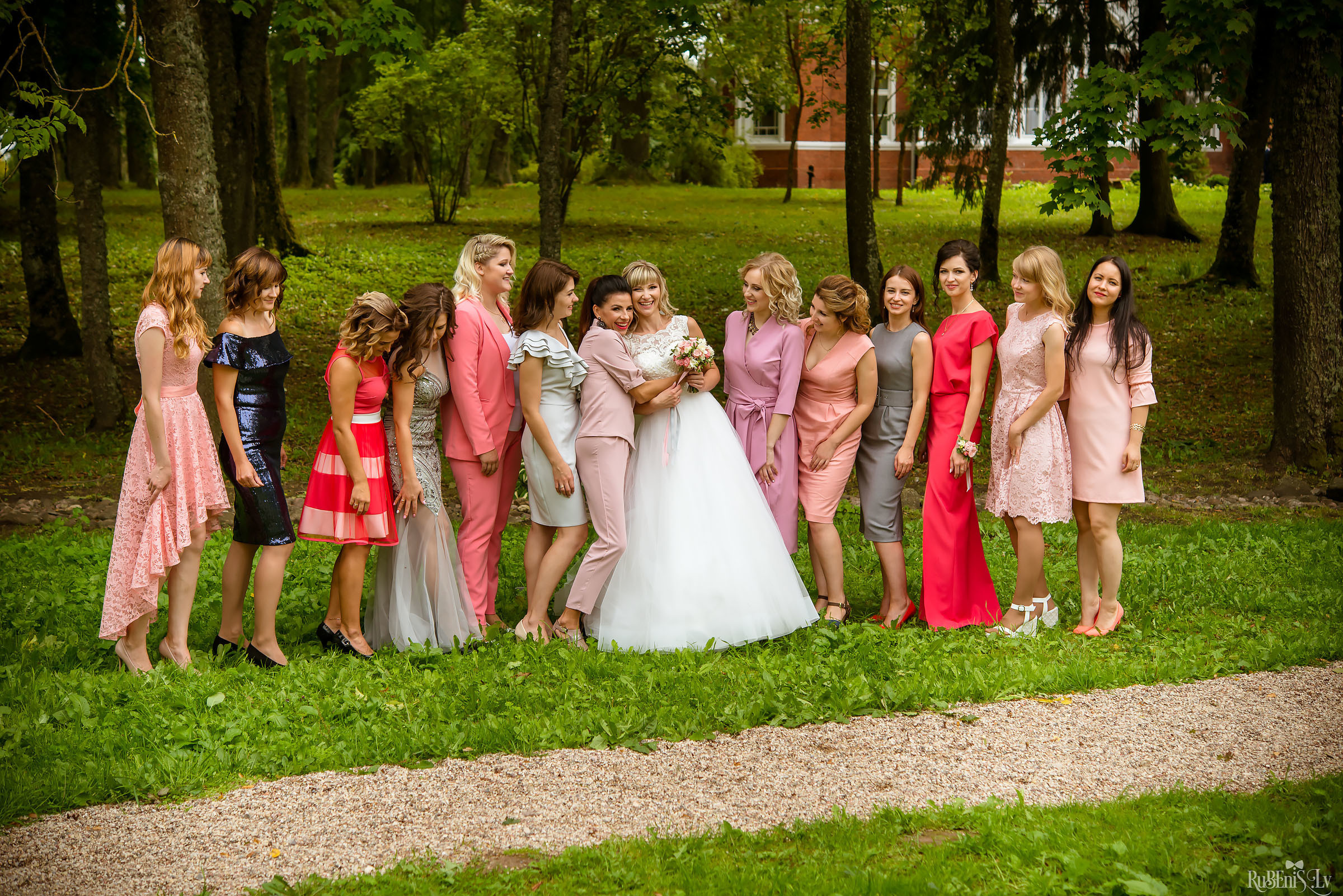 Ольга и Вадим. Фотограф Ромуальд Рубенис и Артемий Сташанс