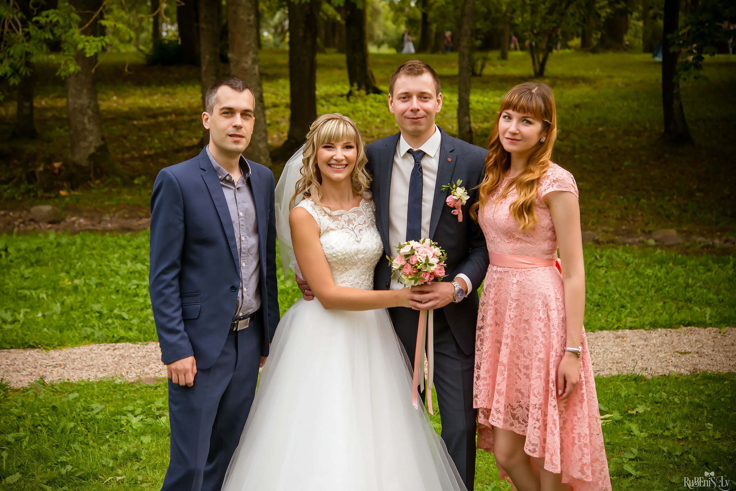 Ольга и Вадим. Фотограф Ромуальд Рубенис и Артемий Сташанс