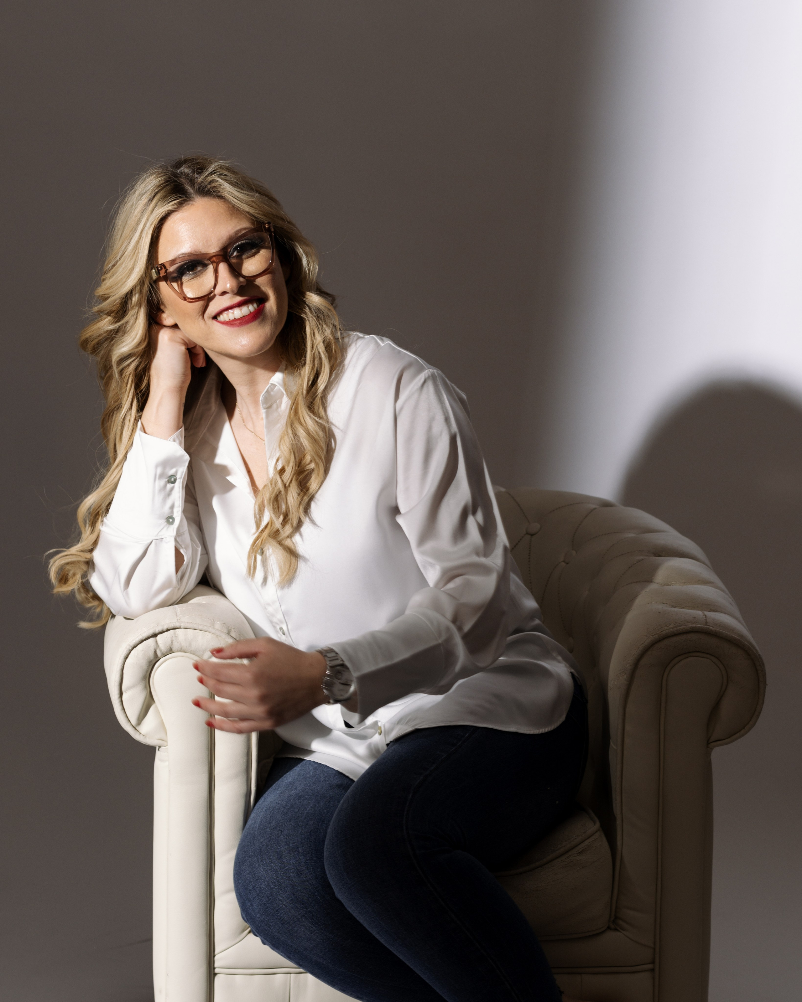 MAURA. Anastasiia Antoniuk portrait, family and couple photographer, Portugal