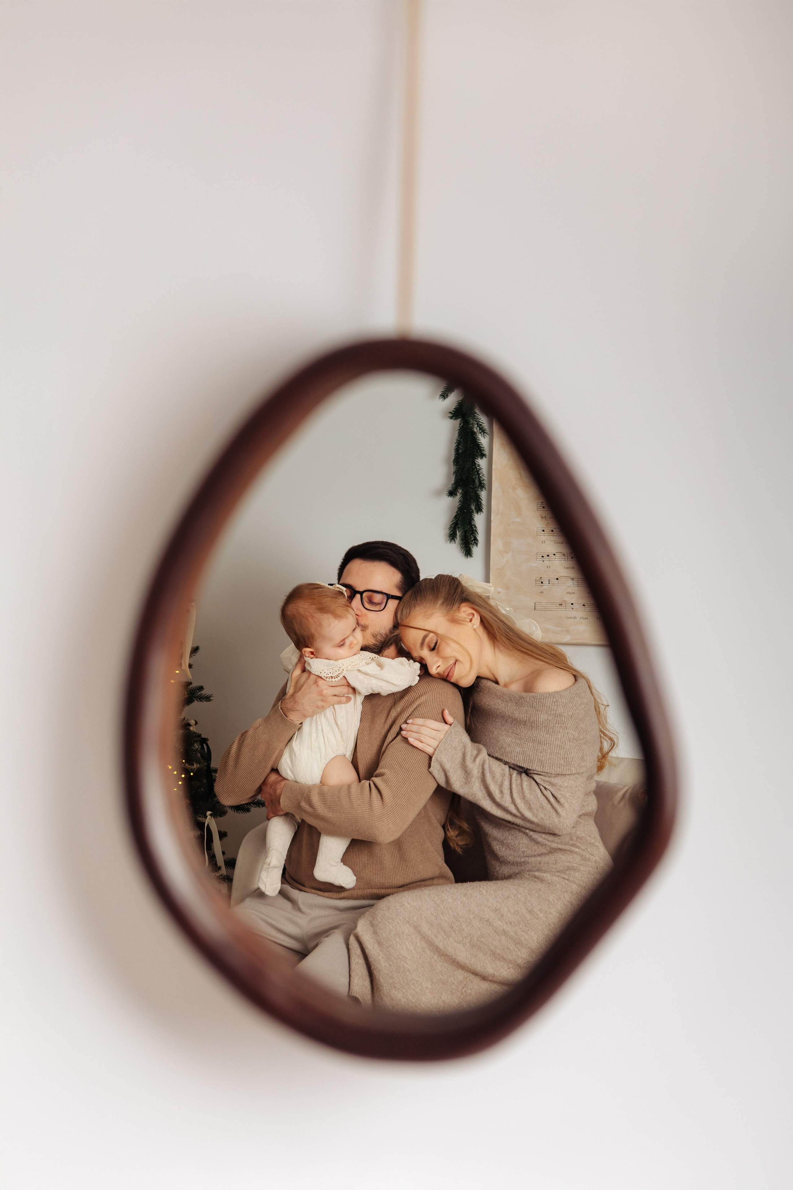 Familia Valeanu. Cristina Andronache fotograf Brașov fotograf de familie fotograf de nunta Brașov