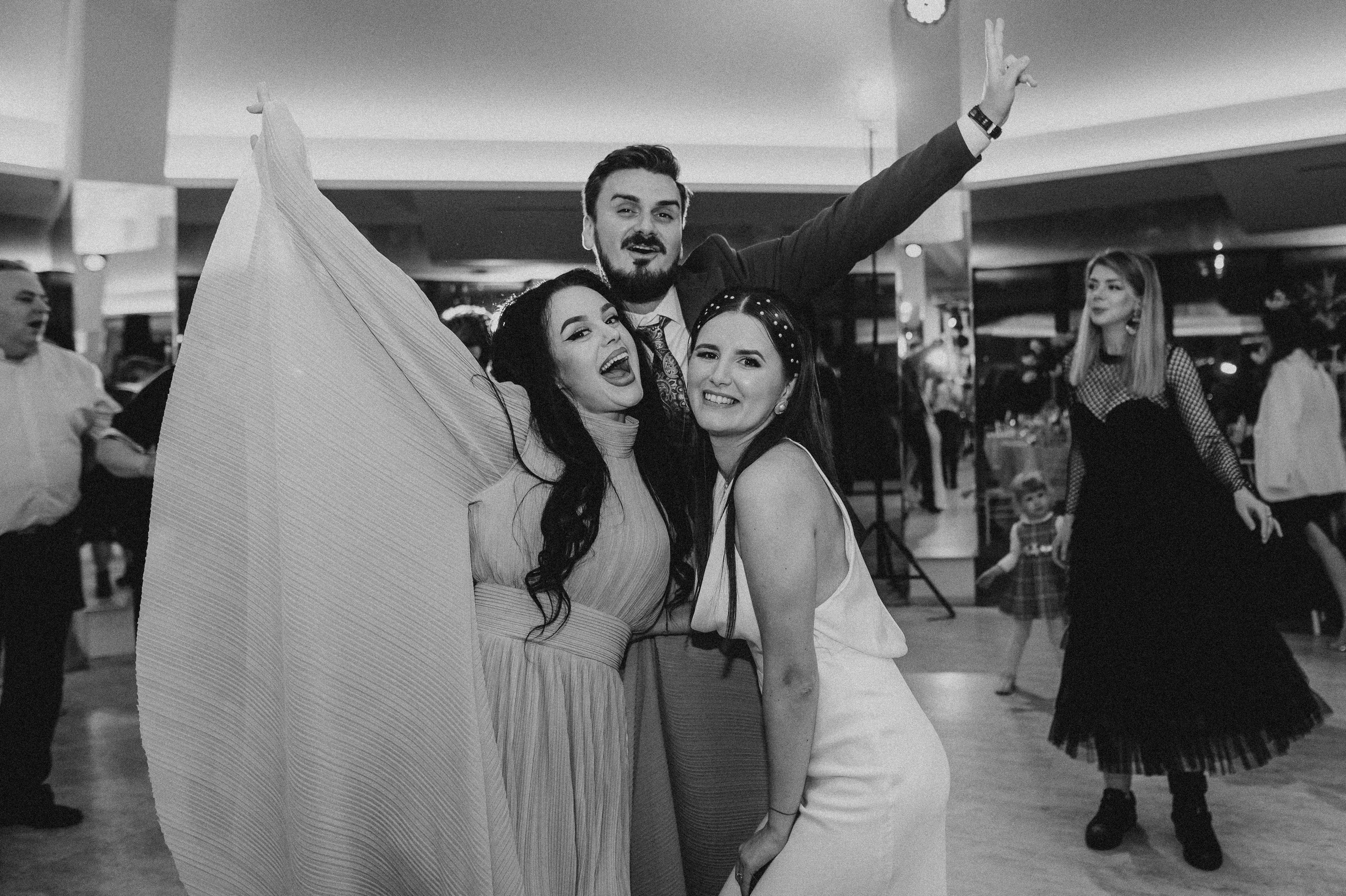 Nunta in Octombrie, in culorile toamnei , la Elysium , Iasi. Proud Vision Weddings | Wedding Photography & Film — Servicii profesionale Foto Video Nunta Iasi