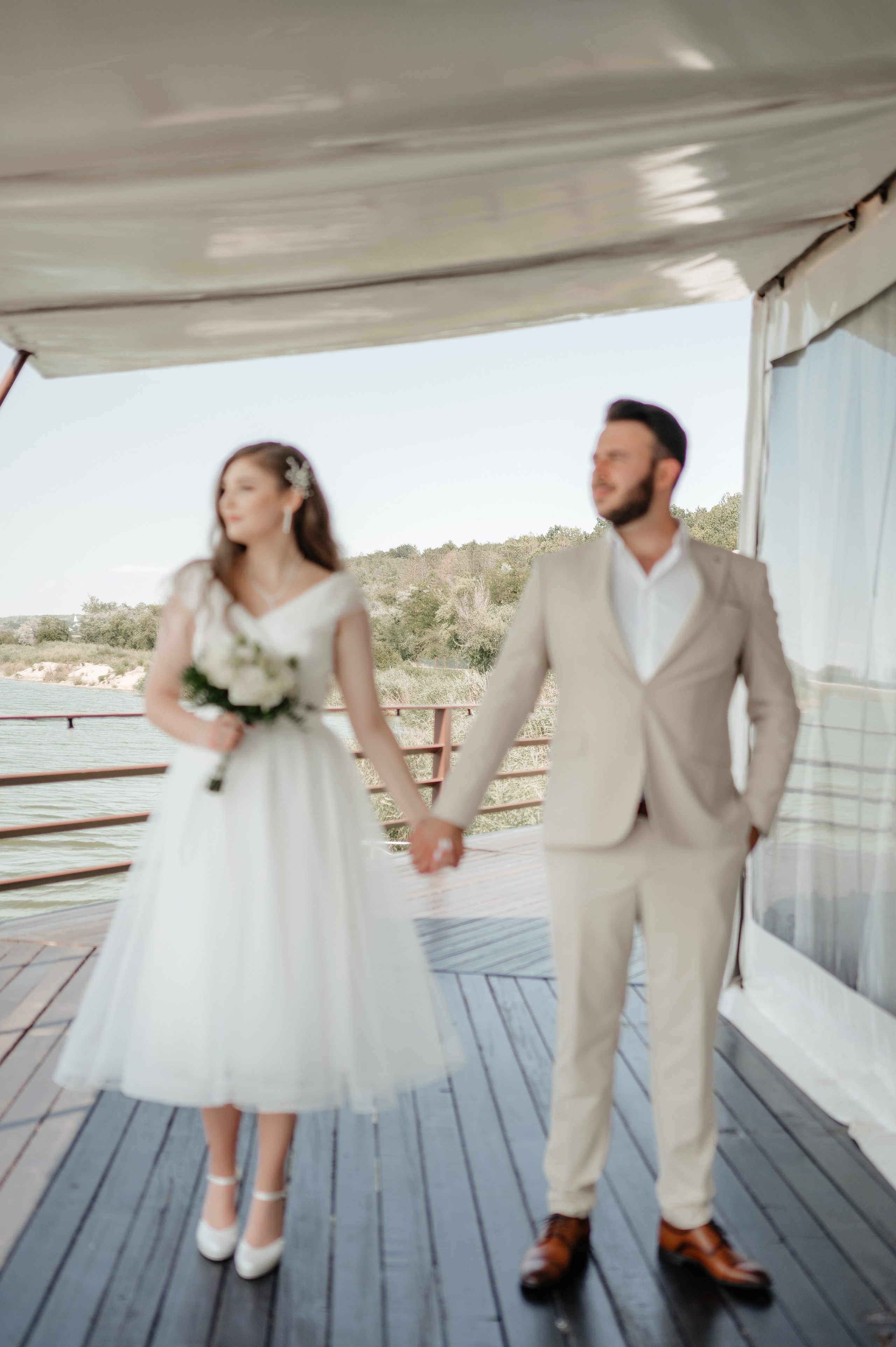 Cununie civila in aer liber si sedinta foto de cuplu. Proud Vision Weddings | Wedding Photography & Film — Servicii profesionale Foto Video Nunta Iasi