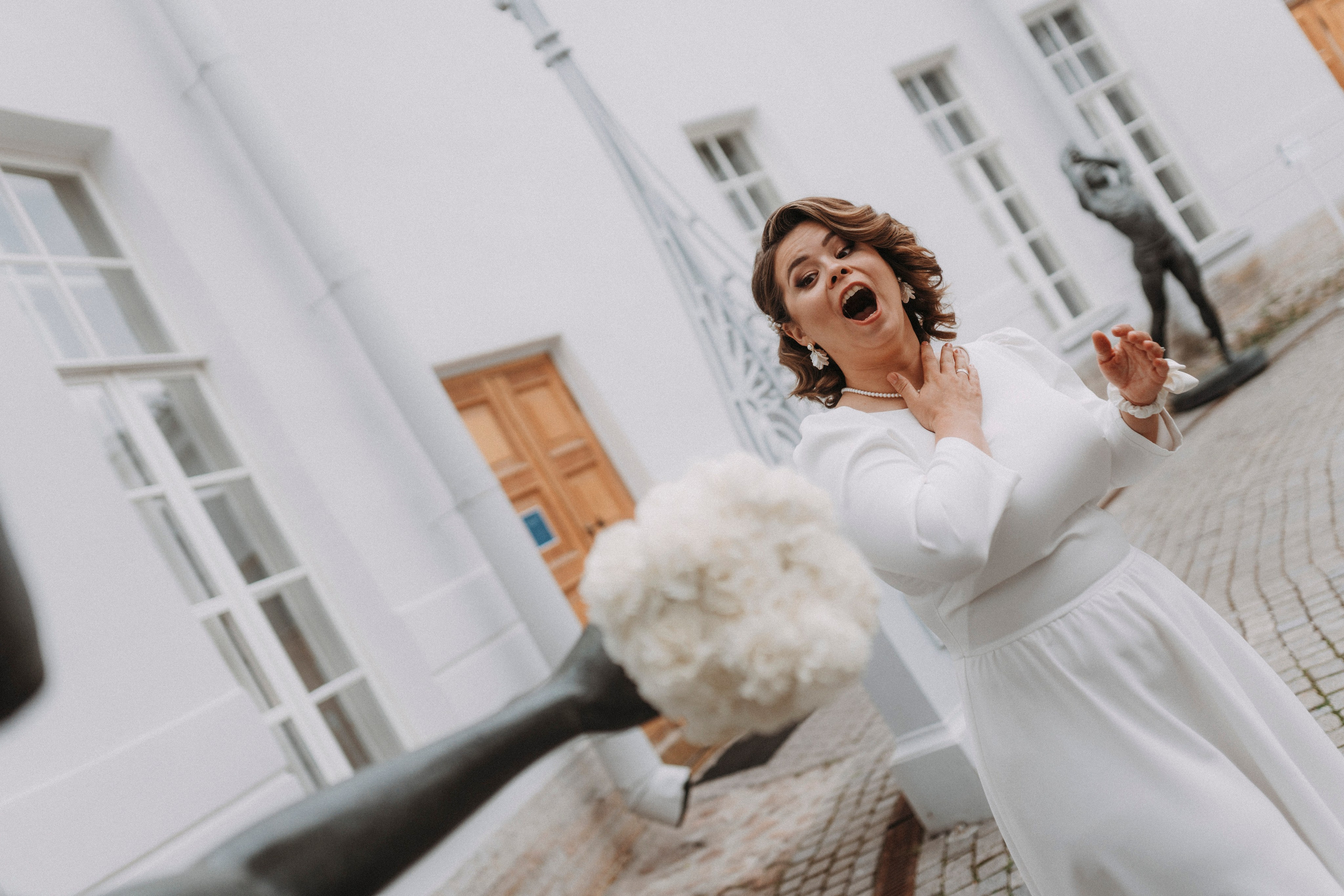 2024. Стрит-фотография, полная абсурда, идиотизма и красоты